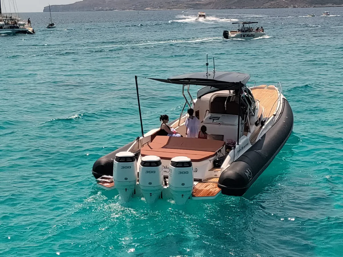 Nuova Jolly Prince 38 Sport Cabin Ethan Jo — fotografia jachty 2