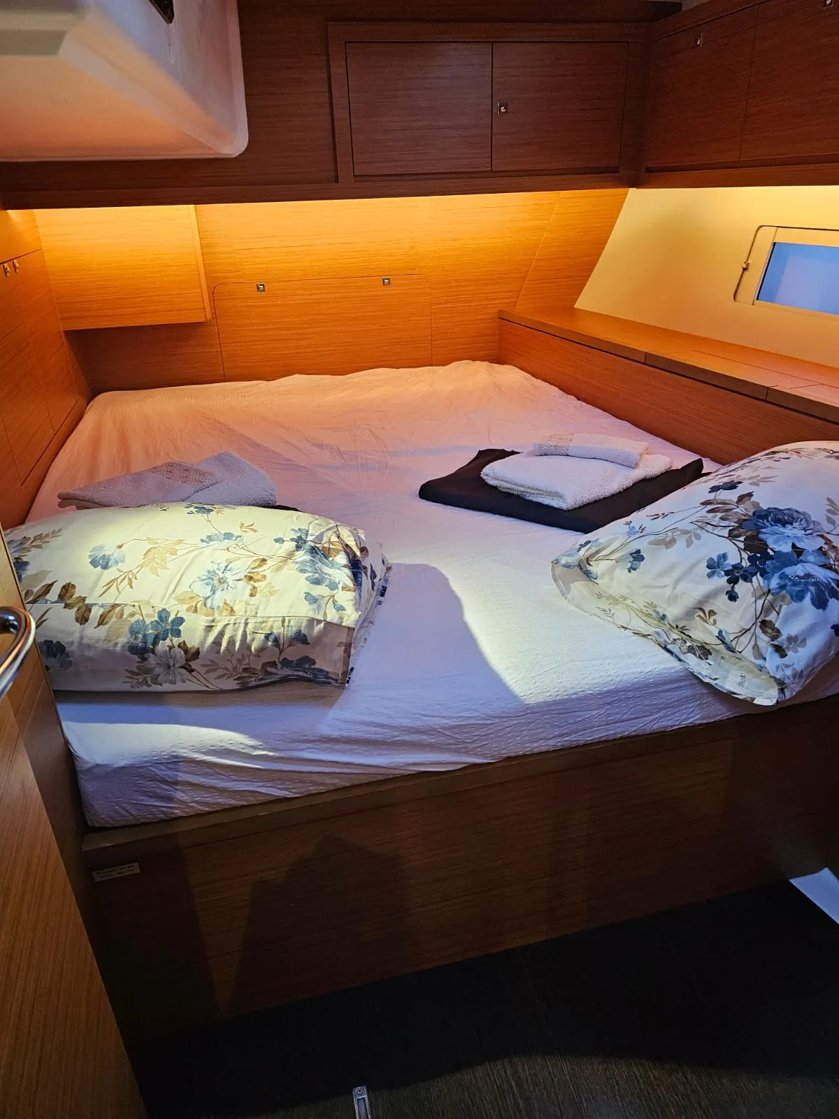 Dufour 470 Amalia — yacht photo 22