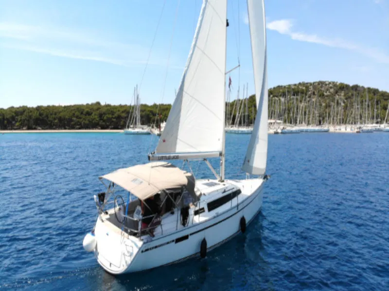 Bavaria Cruiser 34 Little Joe — fotografia jachty 12