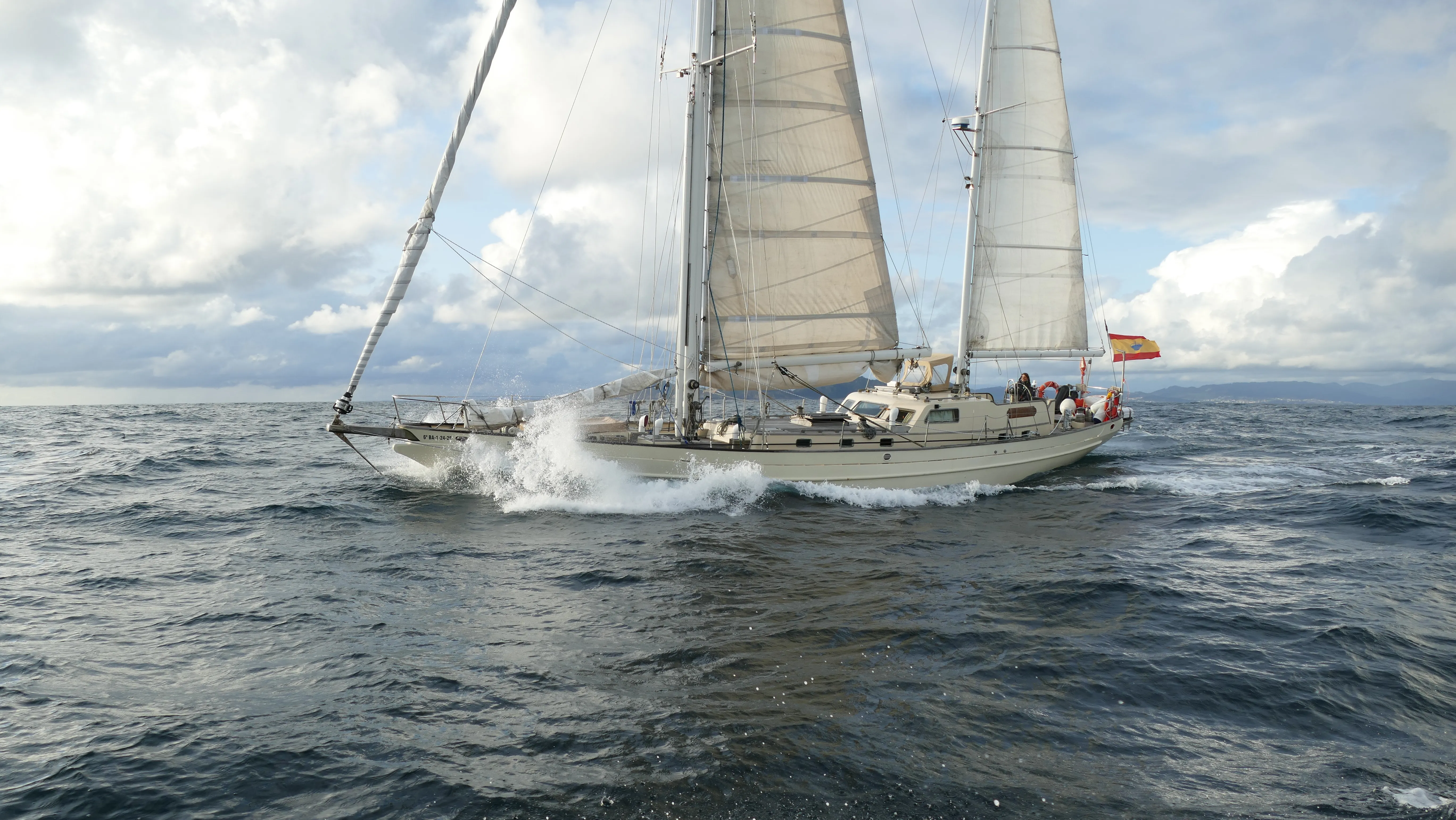 Frers 72 La Peregrina — yacht photo 7