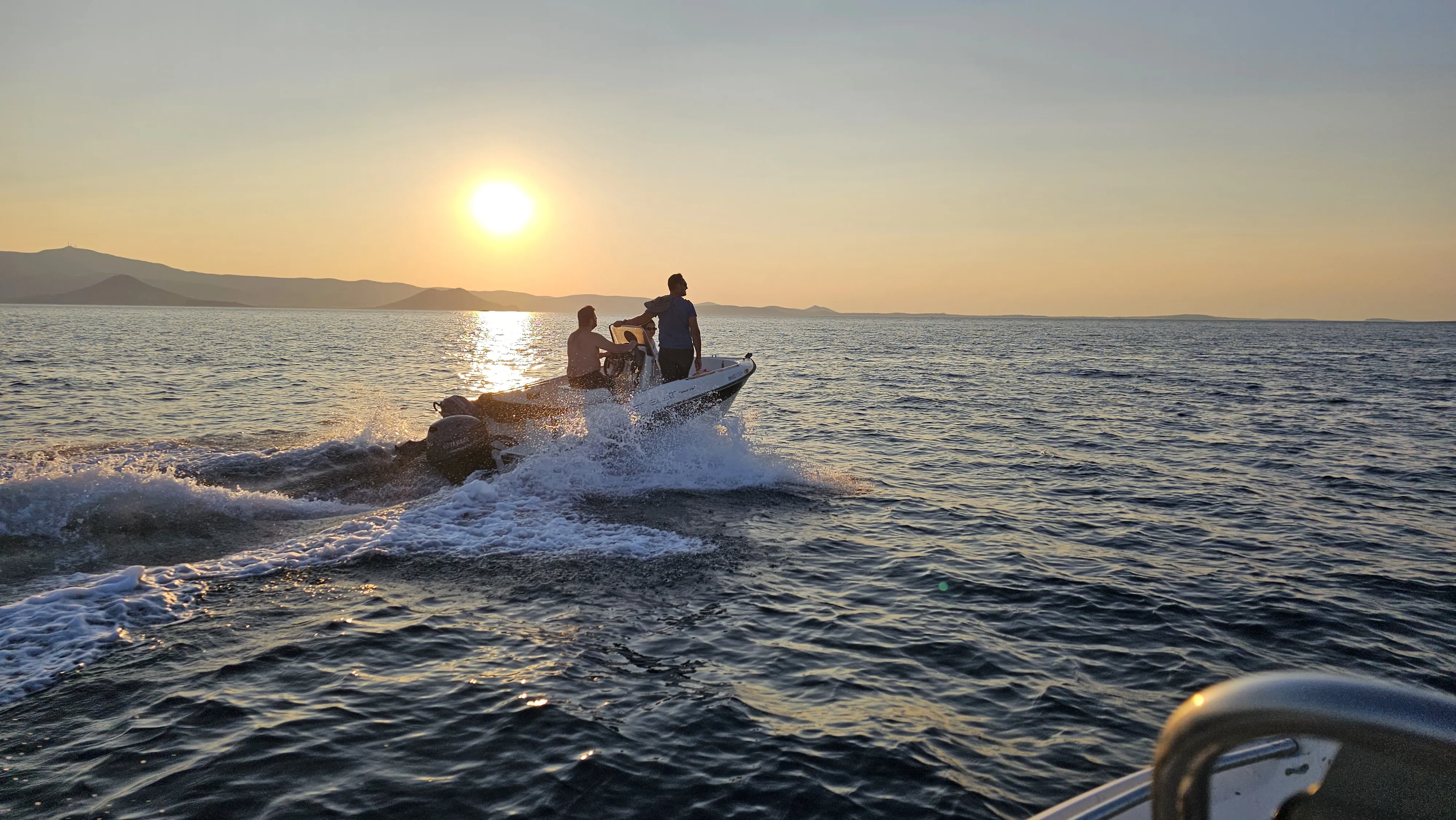 Compass 150 Milos IV — fotografia jachty 2
