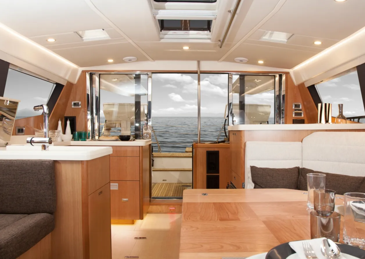 Moody 54 Freedom — yacht photo 14