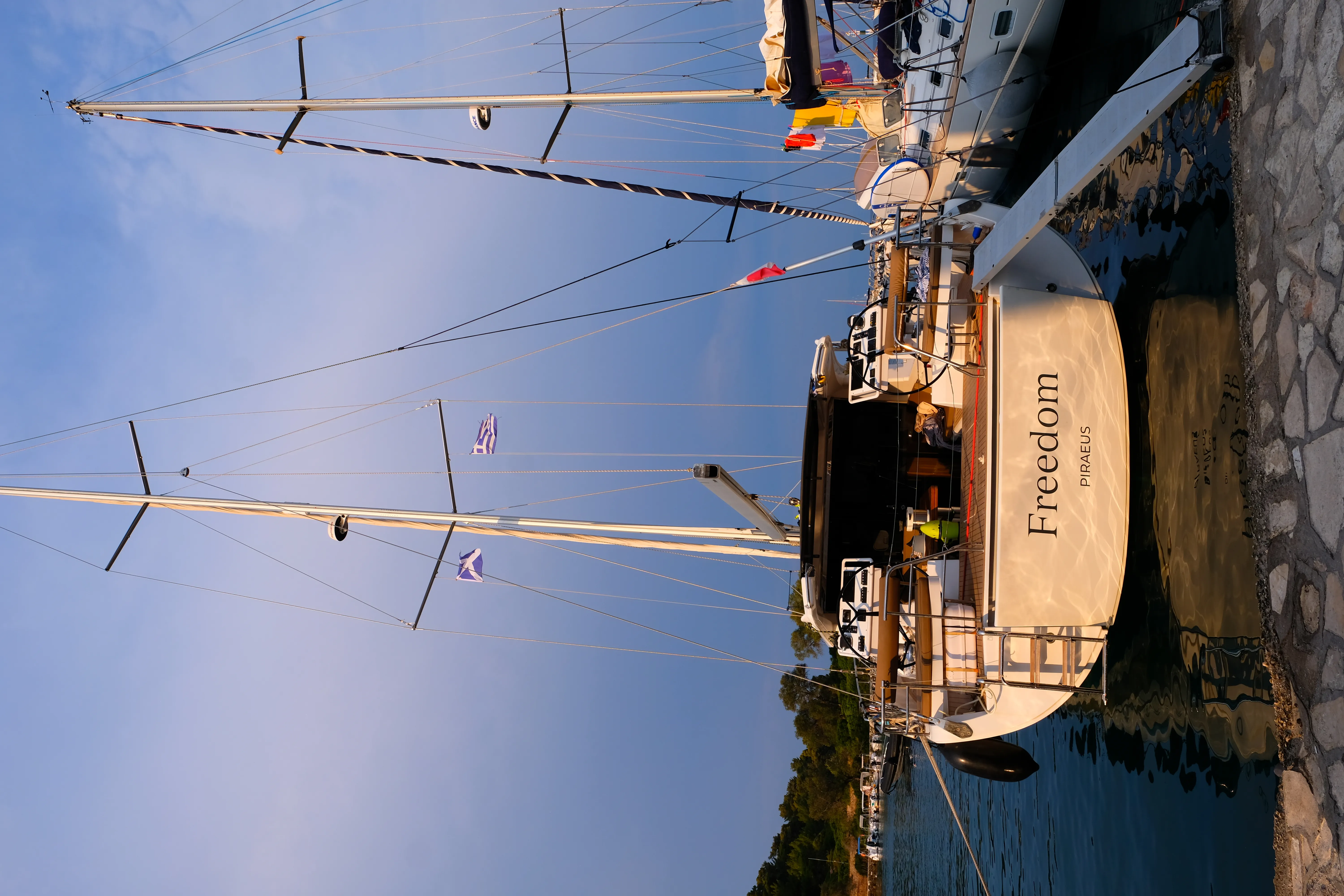 Moody 54 Freedom — yacht photo 2