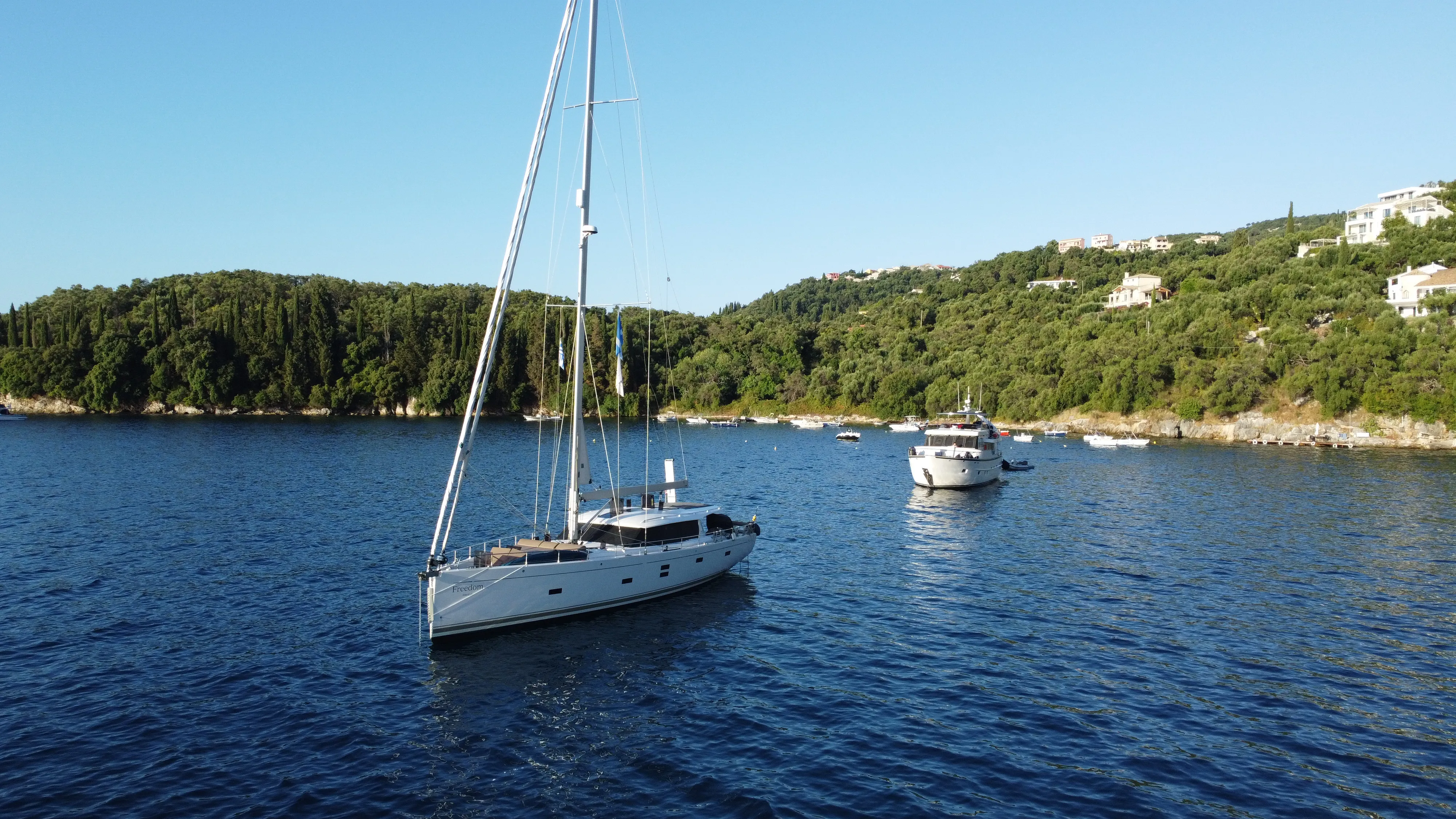 Moody 54 Freedom — yacht photo 13