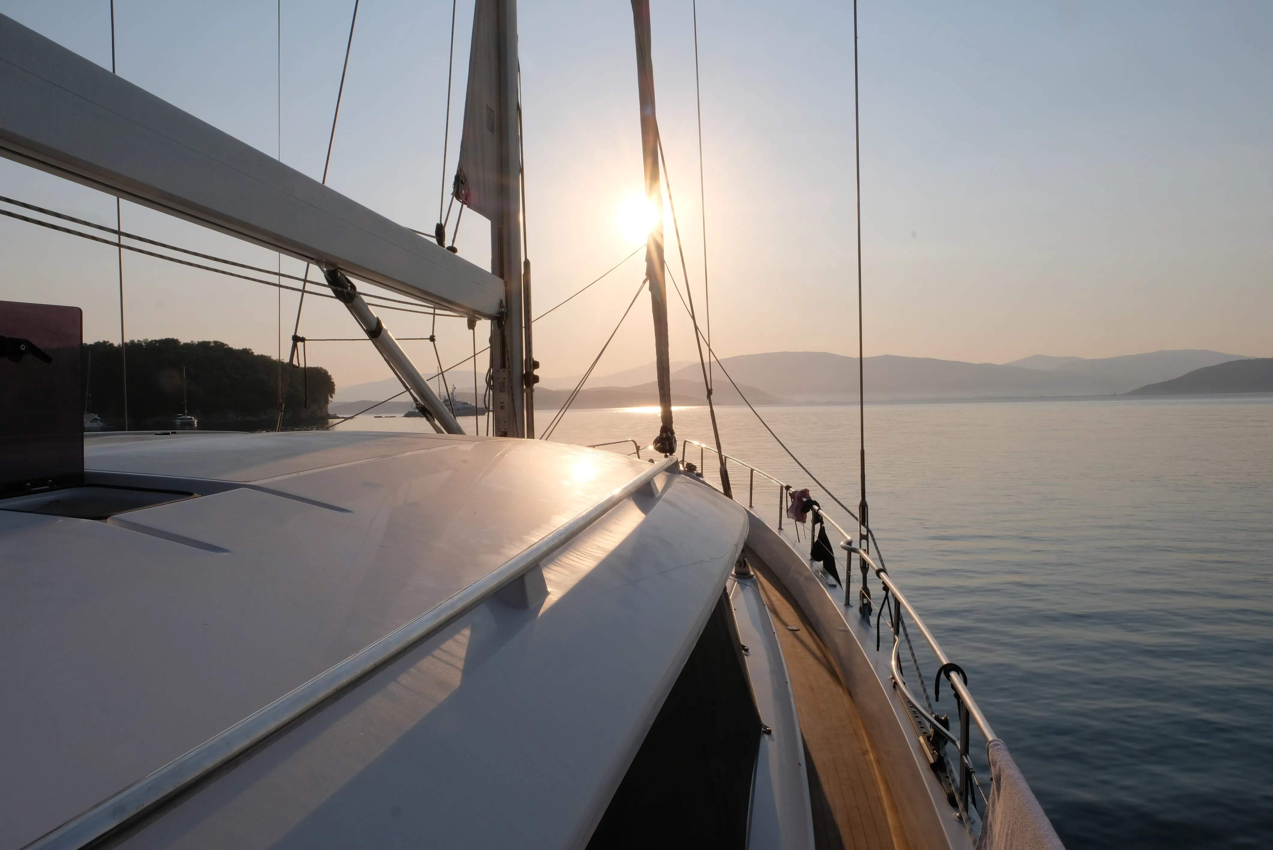 Moody 54 Freedom — yacht photo 8