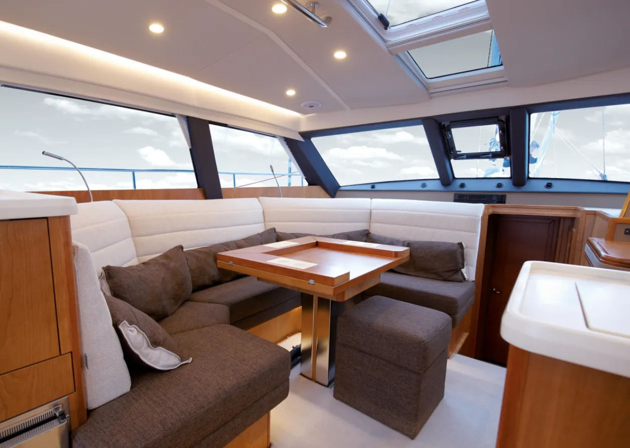 Moody 54 Freedom — yacht photo 10