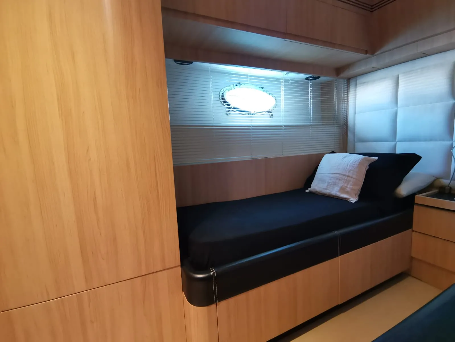 Uniesse 75 HT Guarfiro — yacht photo 14