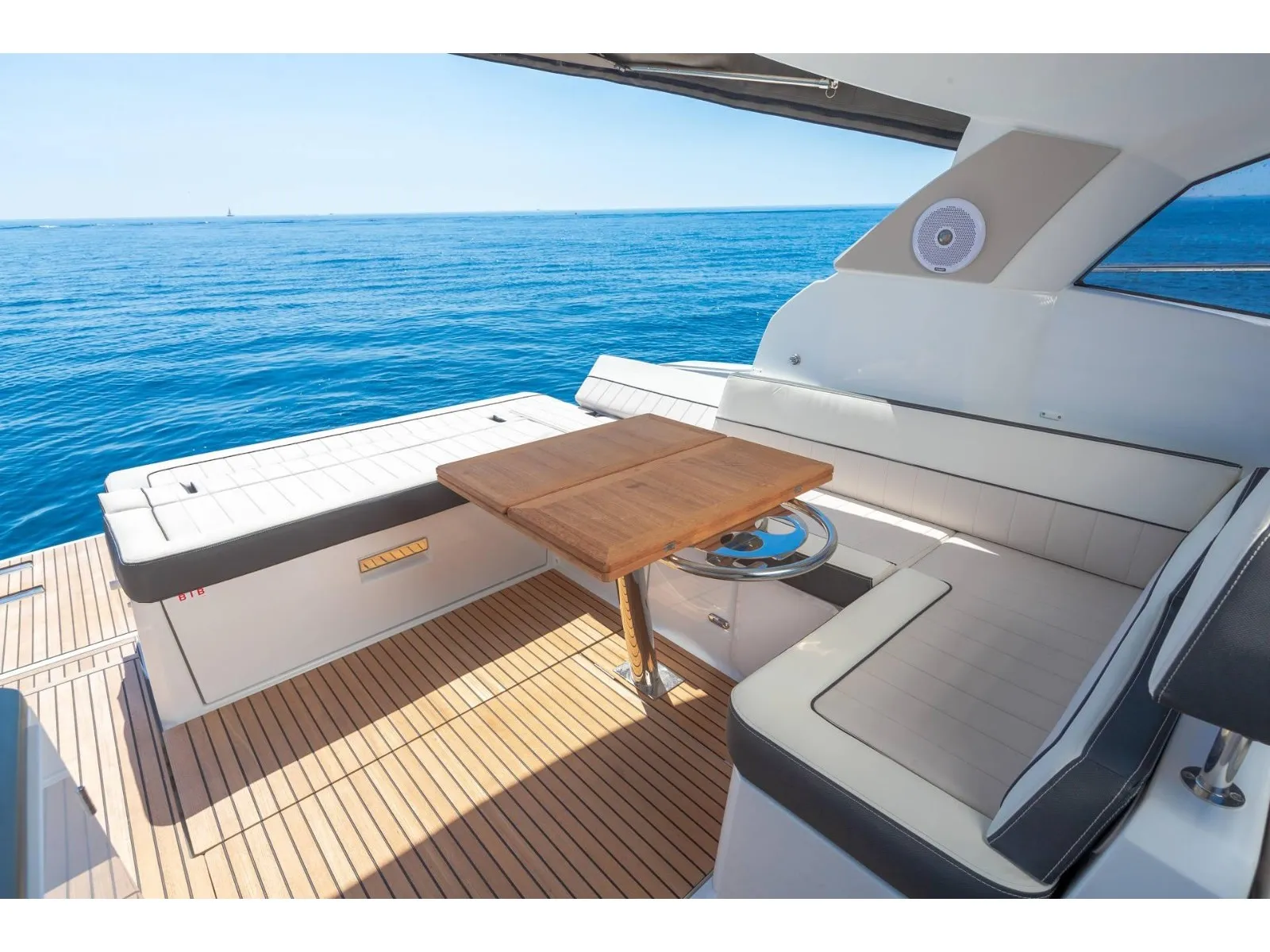 Leader 36 Jeanneau Leader 36 — foto dello yacht n. 2