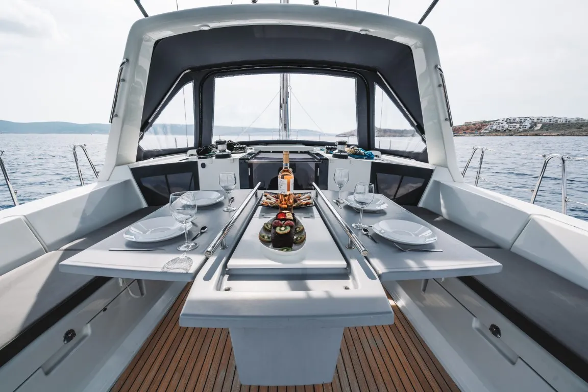 Oceanis 45 Rafaella — jahtikuva 5