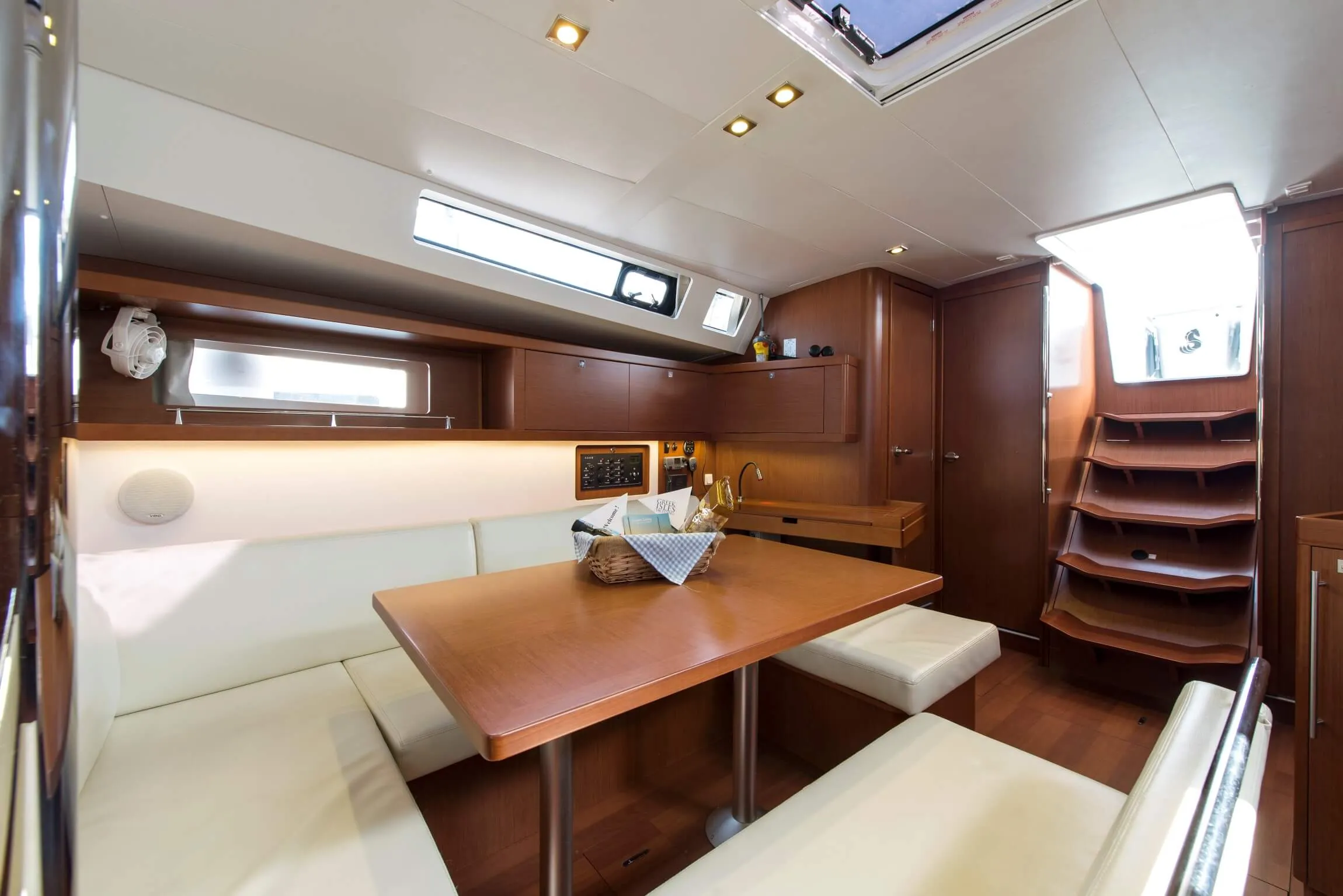 Oceanis 45 Rafaella — jahtikuva 8