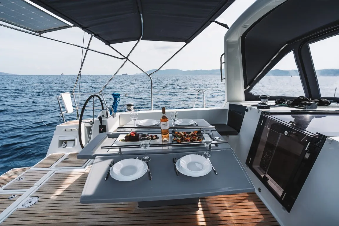 Oceanis 45 Rafaella — jahtikuva 16
