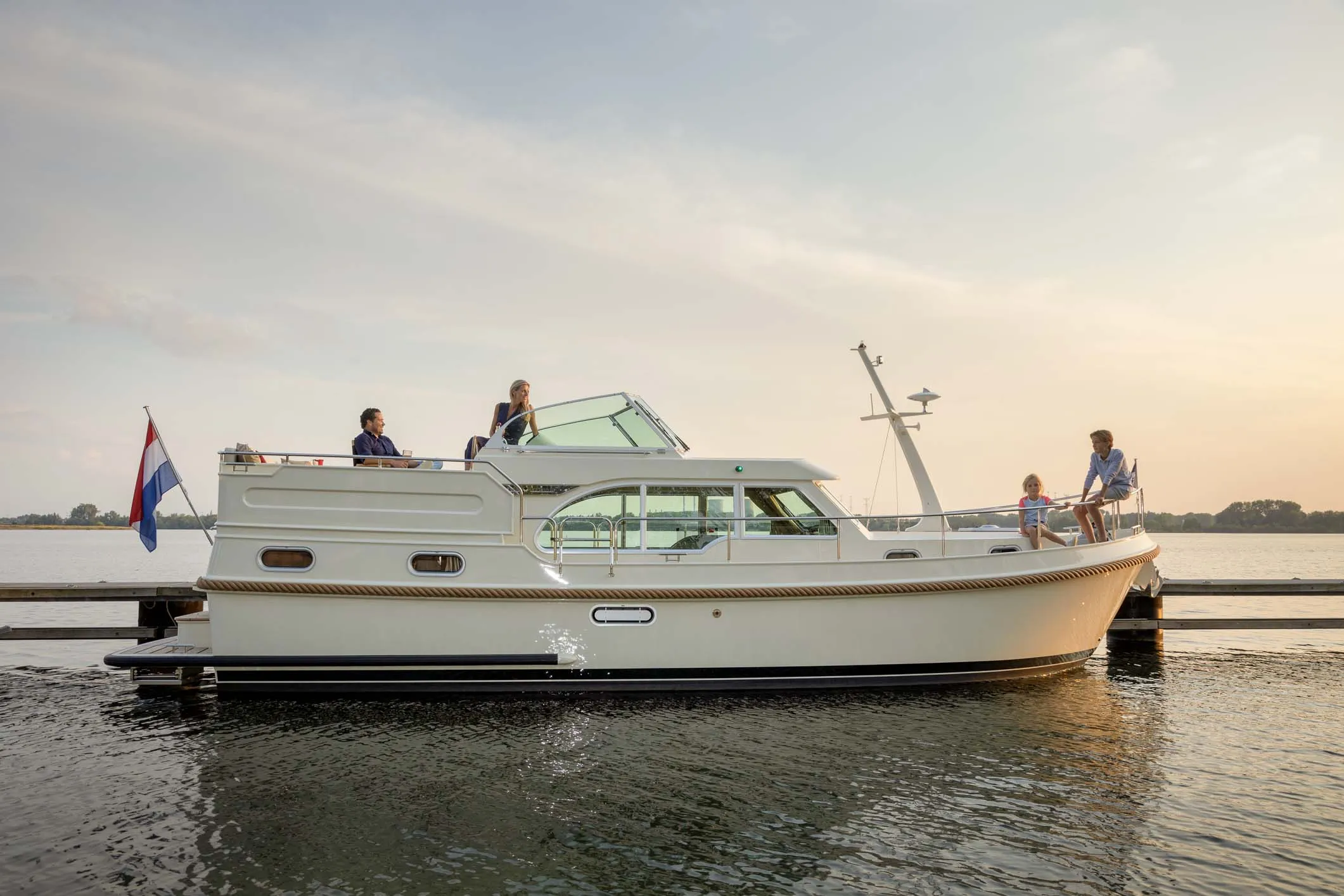 Linssen Grand Sturdy 35.0 AC Luna Elise — фотография яхты 5