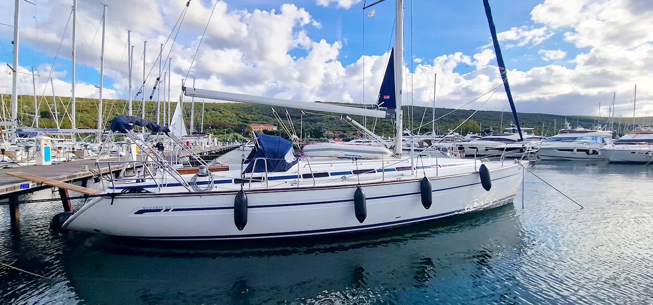 Bavaria 44 Gin — yacht photo 14