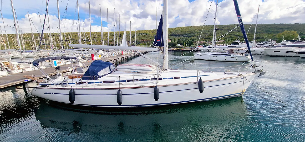 Bavaria 44 Gin — yacht photo 11