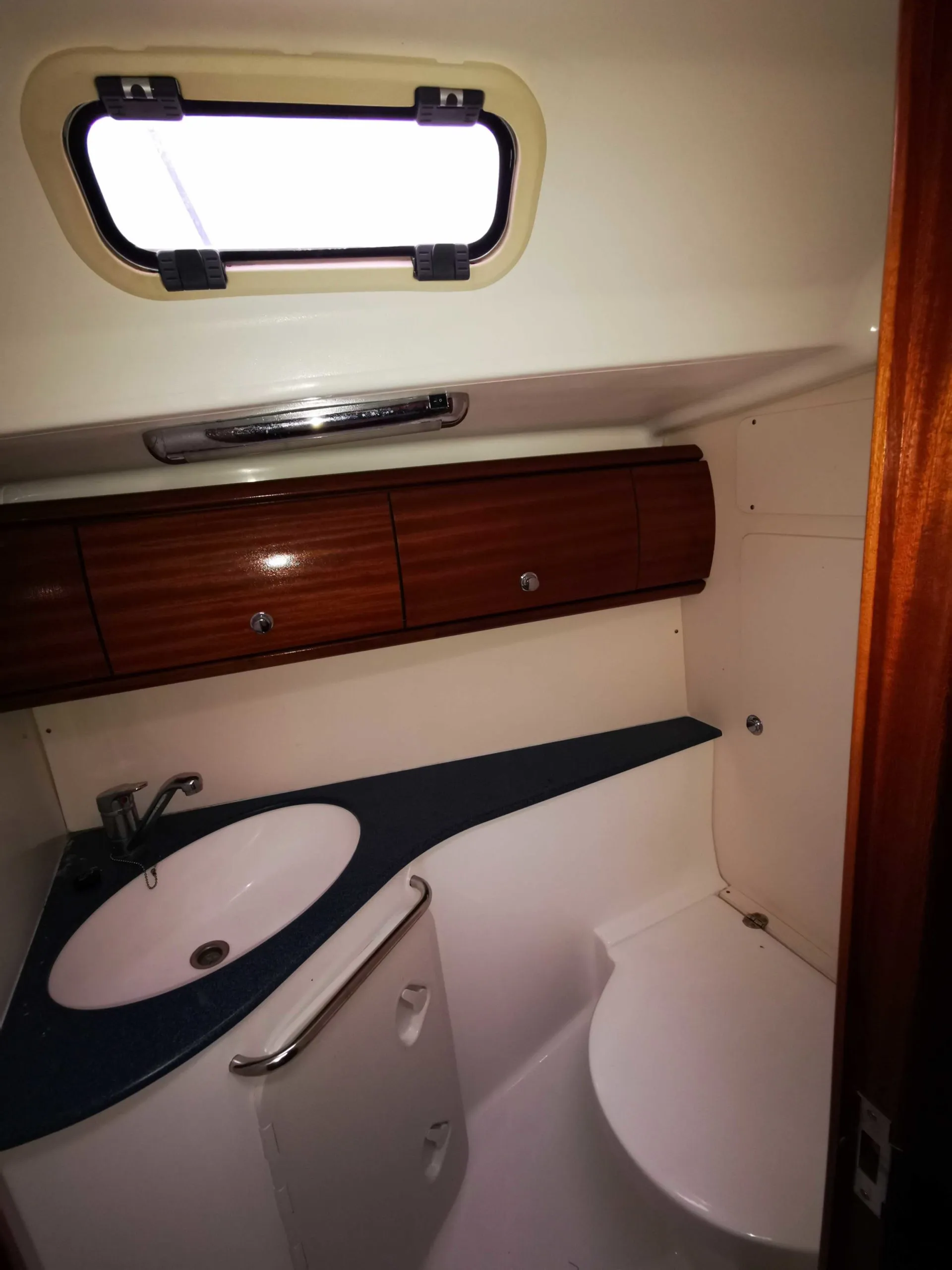 Bavaria 44 Gin — yacht photo 13