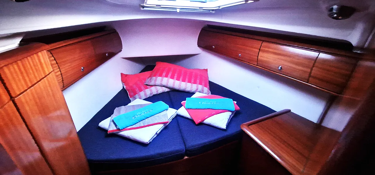 Bavaria 44 Gin — yacht photo 3
