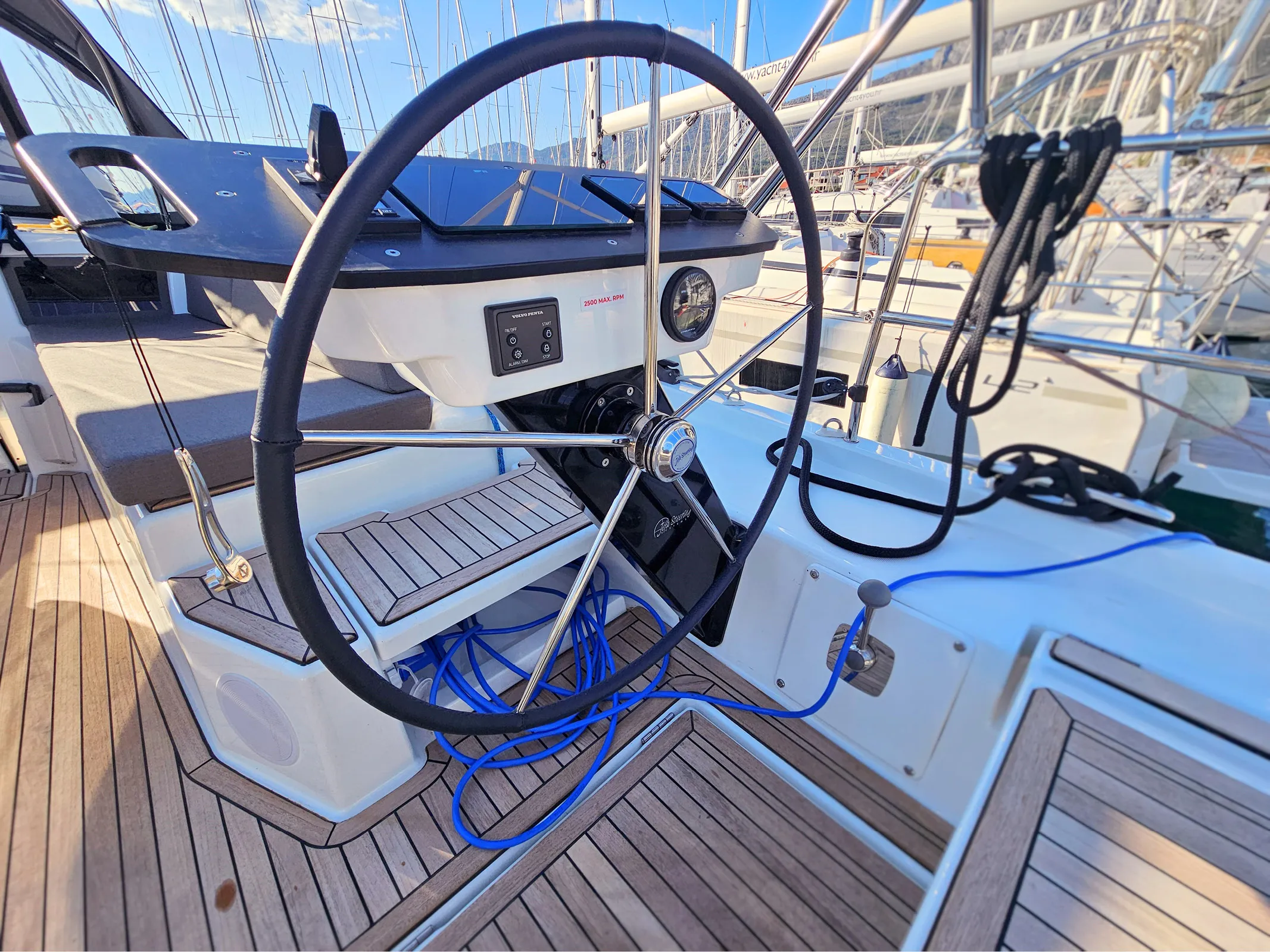 Dufour 44 Virtuoso — фотография яхты 8