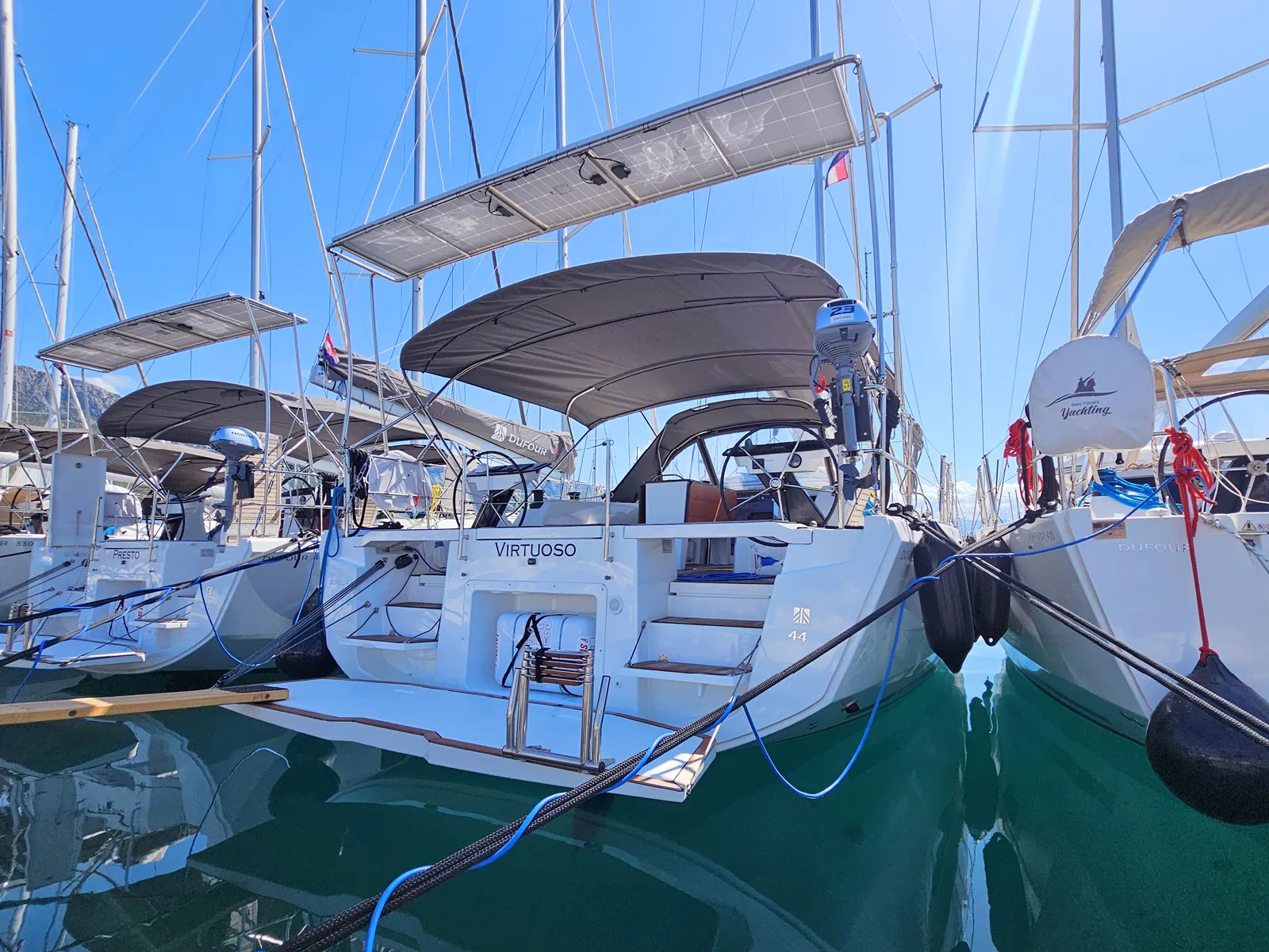 Dufour Yachts Dufour 44 Virtuoso — фотография яхты 1
