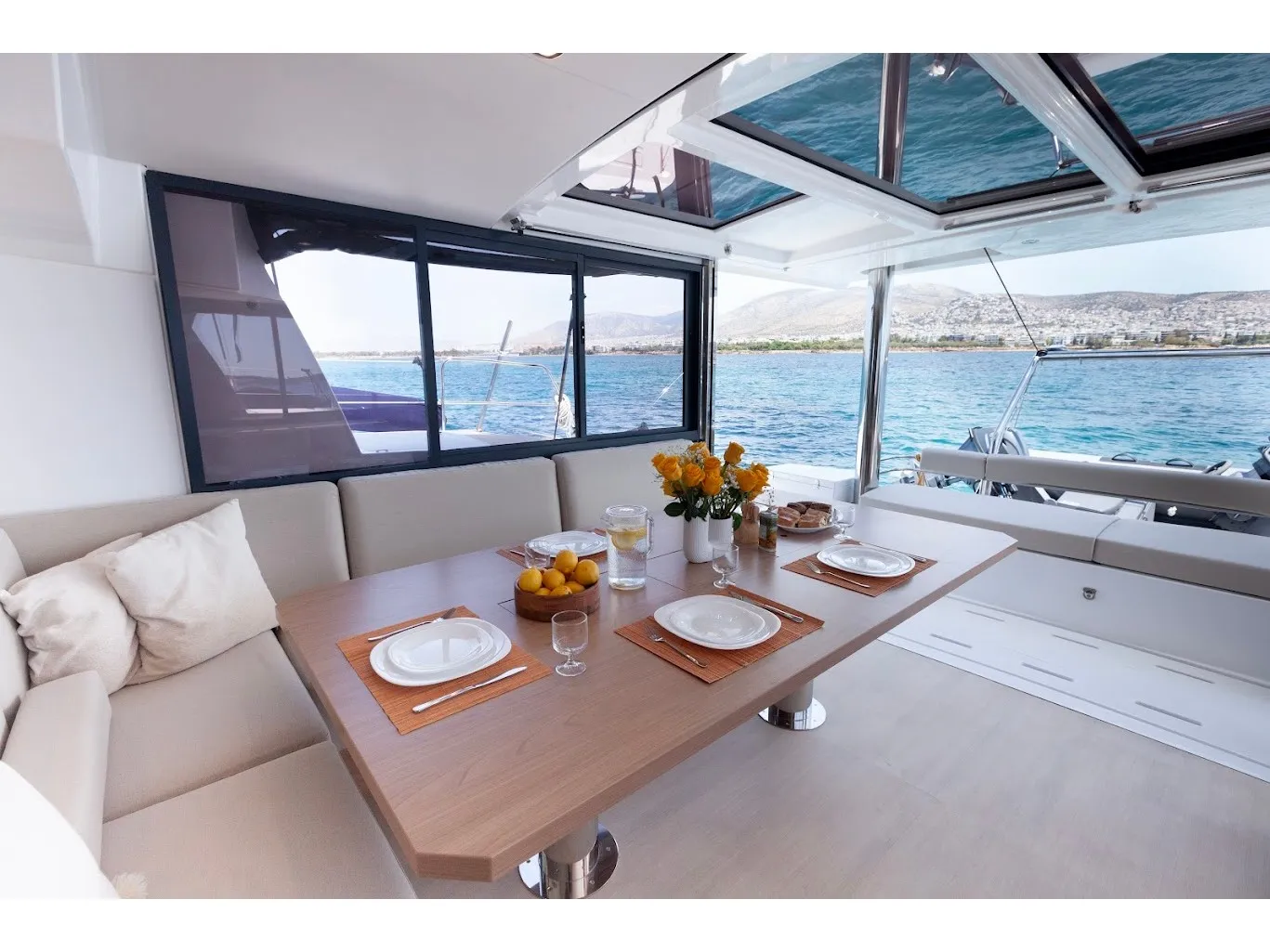 Bali 4.8 Nereid - Skippered — фотография яхты 14