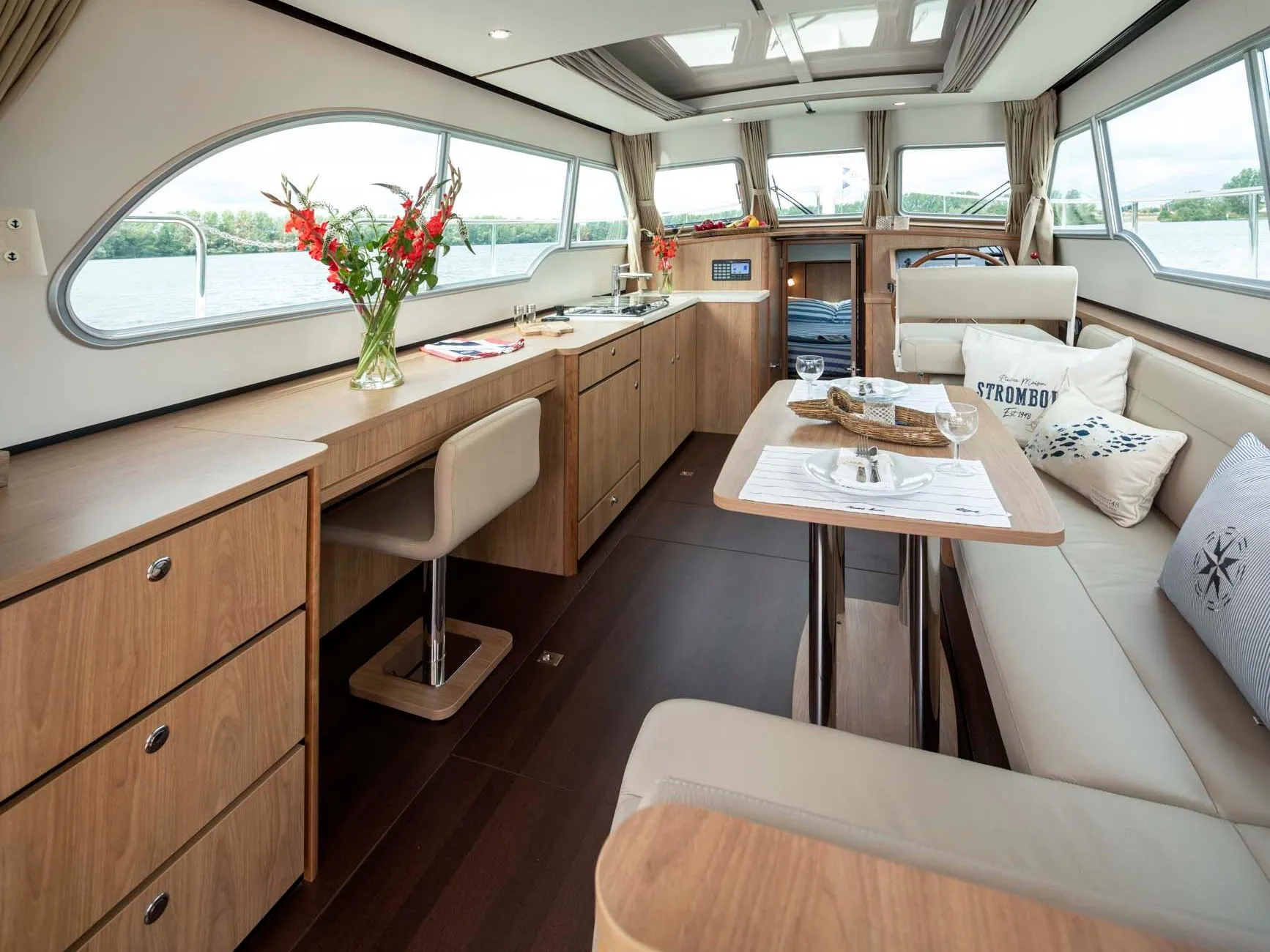 Linssen Grand Sturdy 35.0 Sedan Adagio — фотография яхты 5