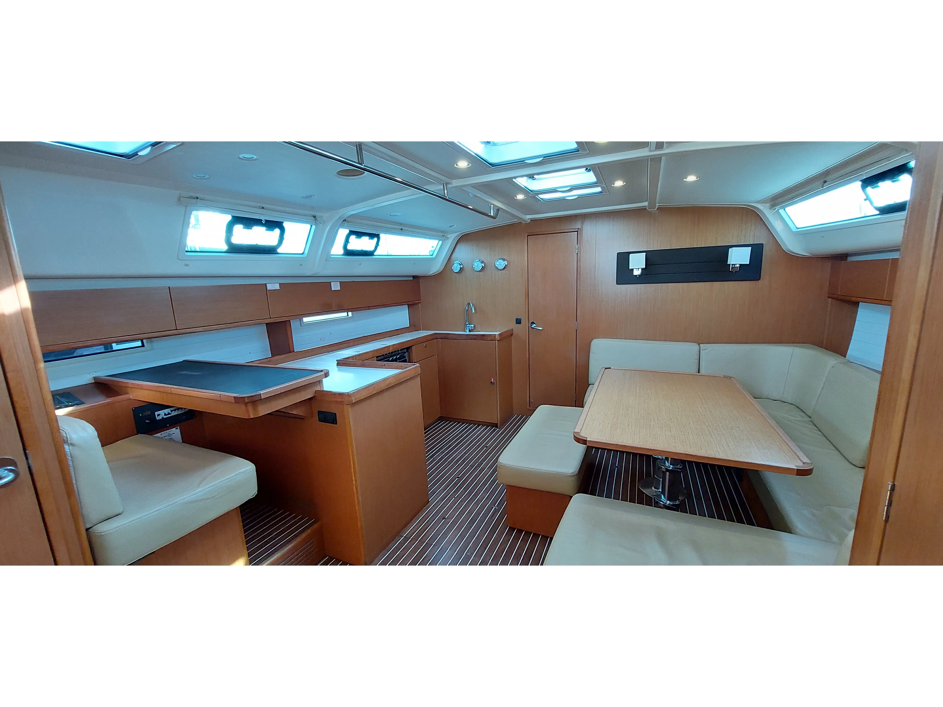 Bavaria Cruiser 51 Astra — foto dello yacht n. 2
