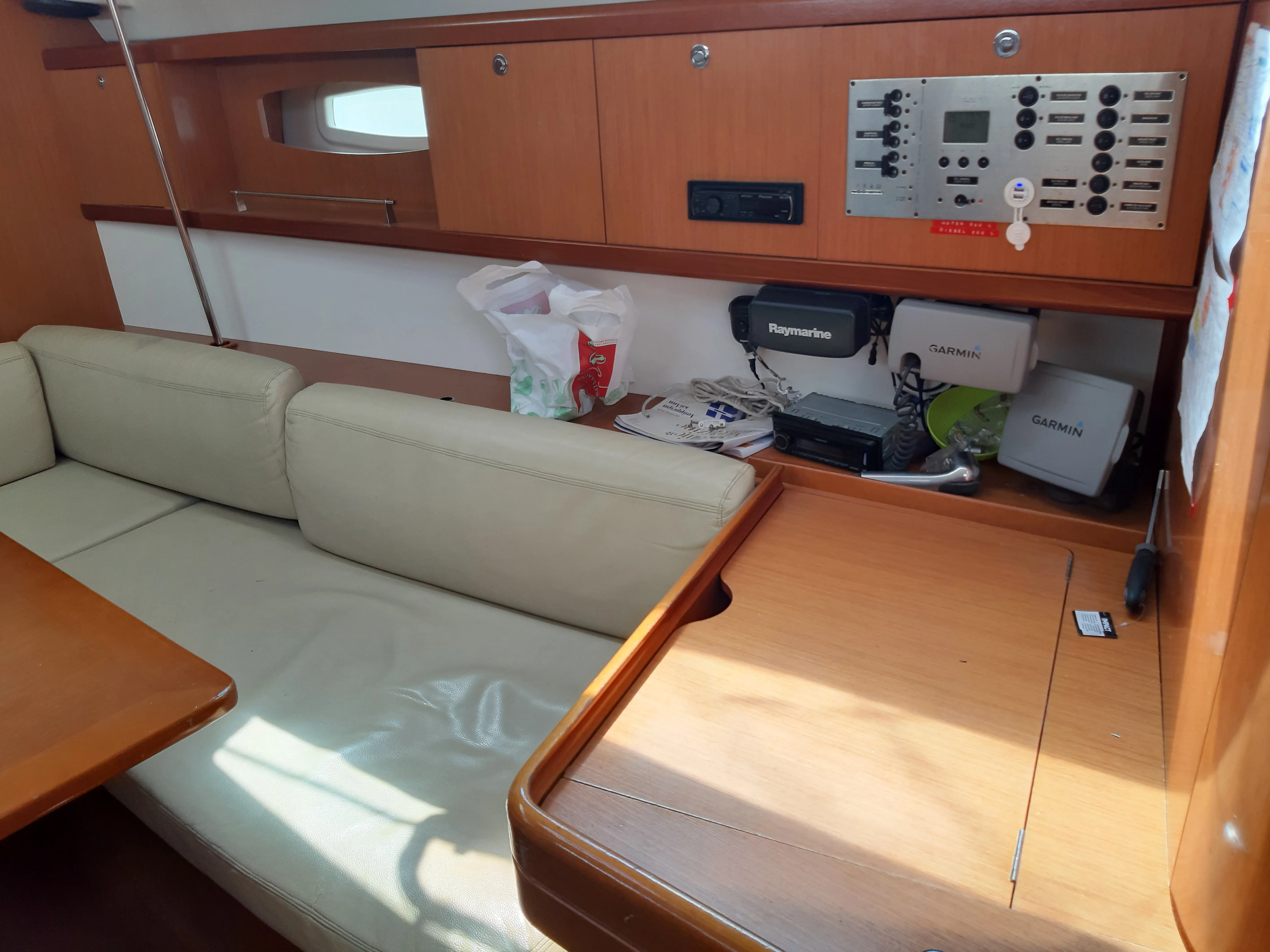 Oceanis 43 Sifnos 43.1 — фотография яхты 2