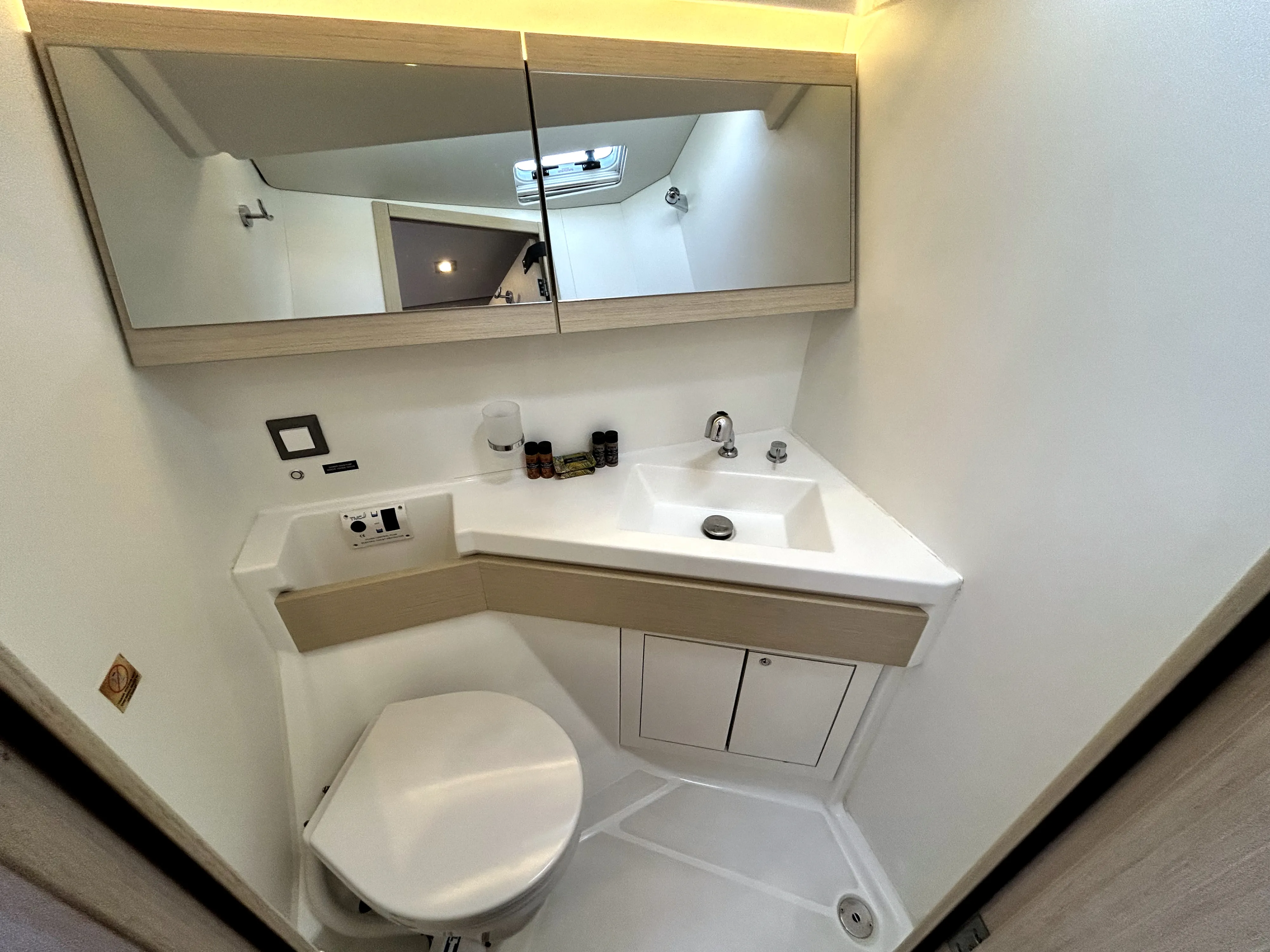 Oceanis 46.1 Capriccio (Refit 2025 - A/C - Generator - Electric Heads) — fotografia jachty 2