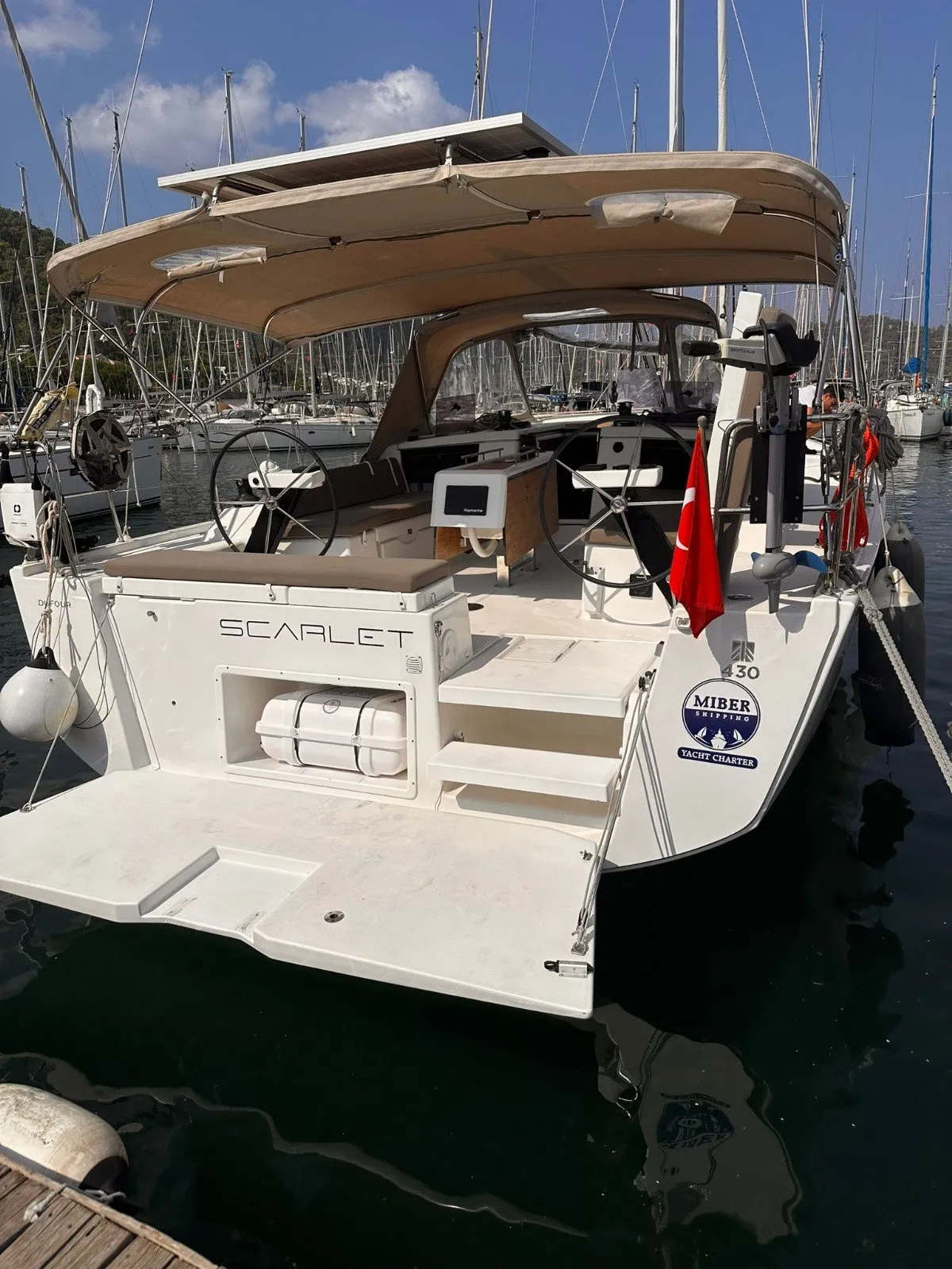 Dufour 430 Scarlet — фотография яхты 8