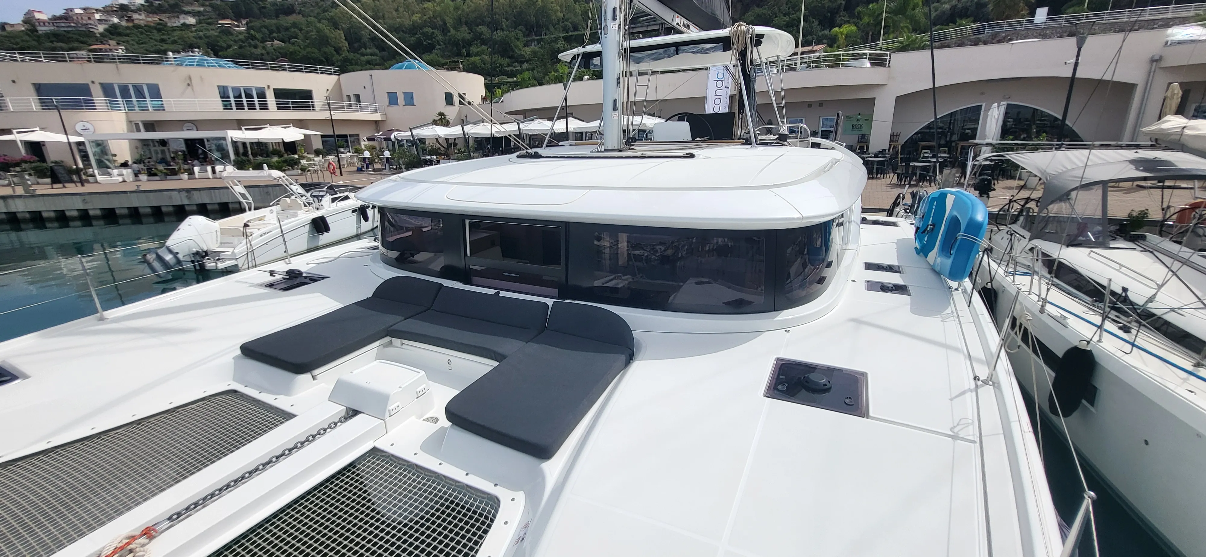Lagoon 46 Good Vibes — yacht photo 2
