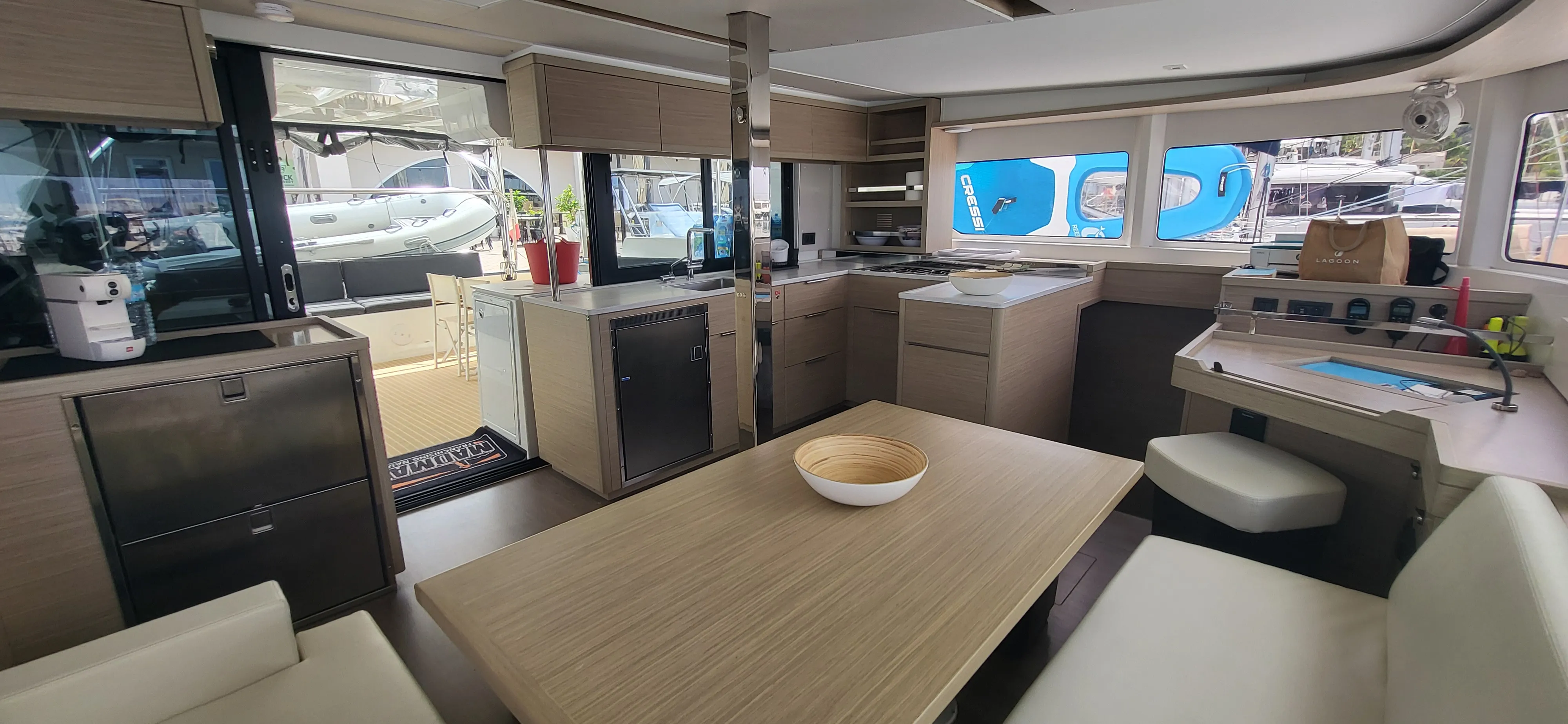 Lagoon 46 Good Vibes — yacht photo 3