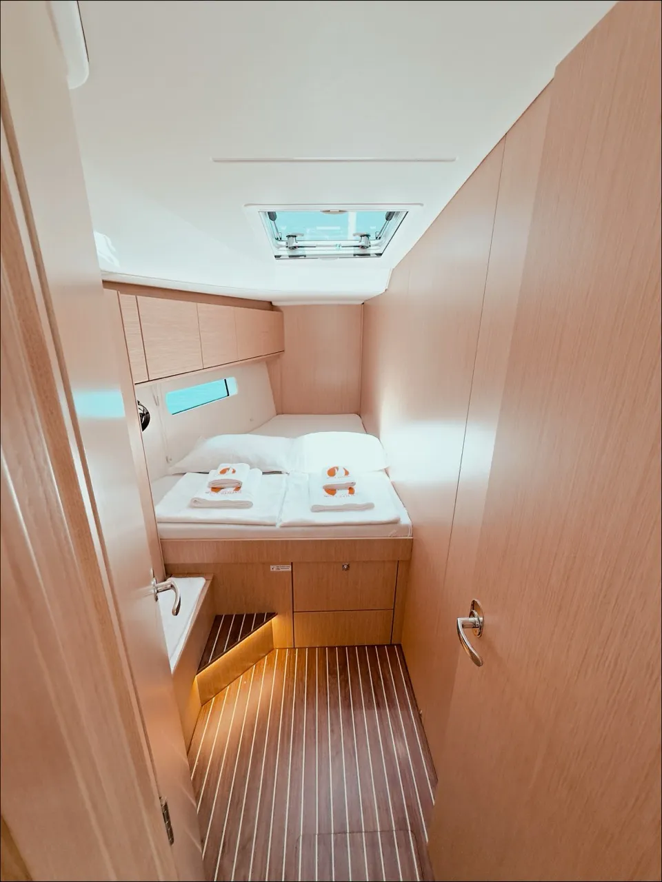 Bavaria C46 KYBELE — фотография яхты 15