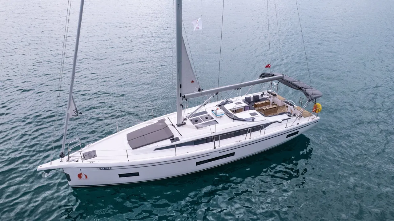 Bavaria C46 KYBELE — фотография яхты 16