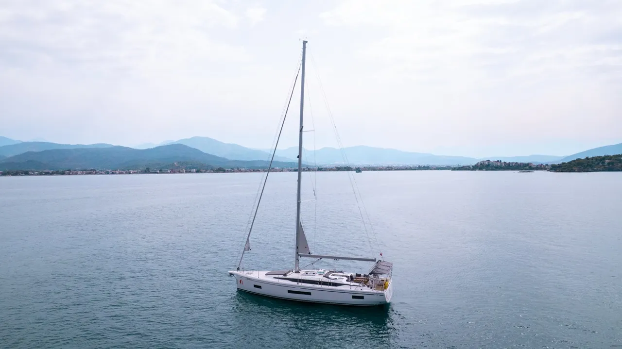 Bavaria C46 KYBELE — фотография яхты 6
