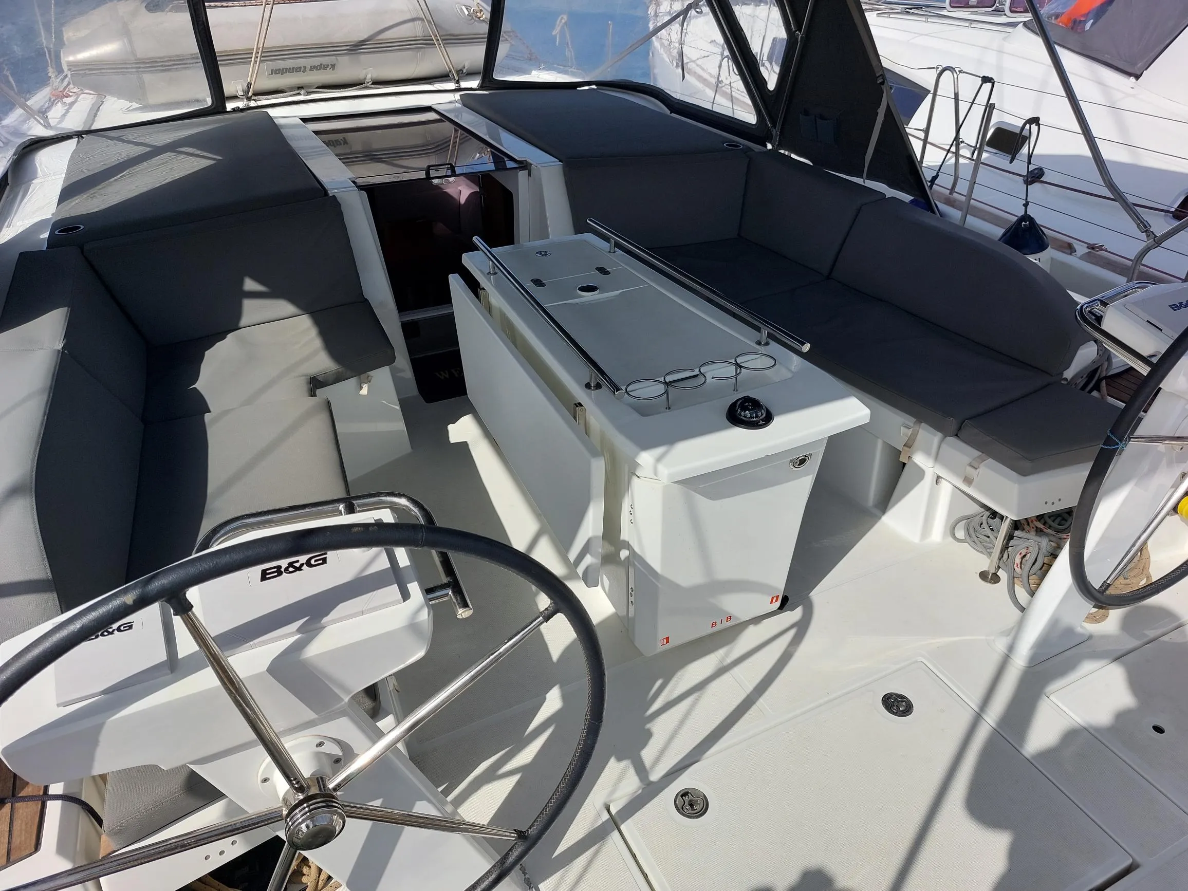 Oceanis 46.1 Kalmi — фотография яхты 14