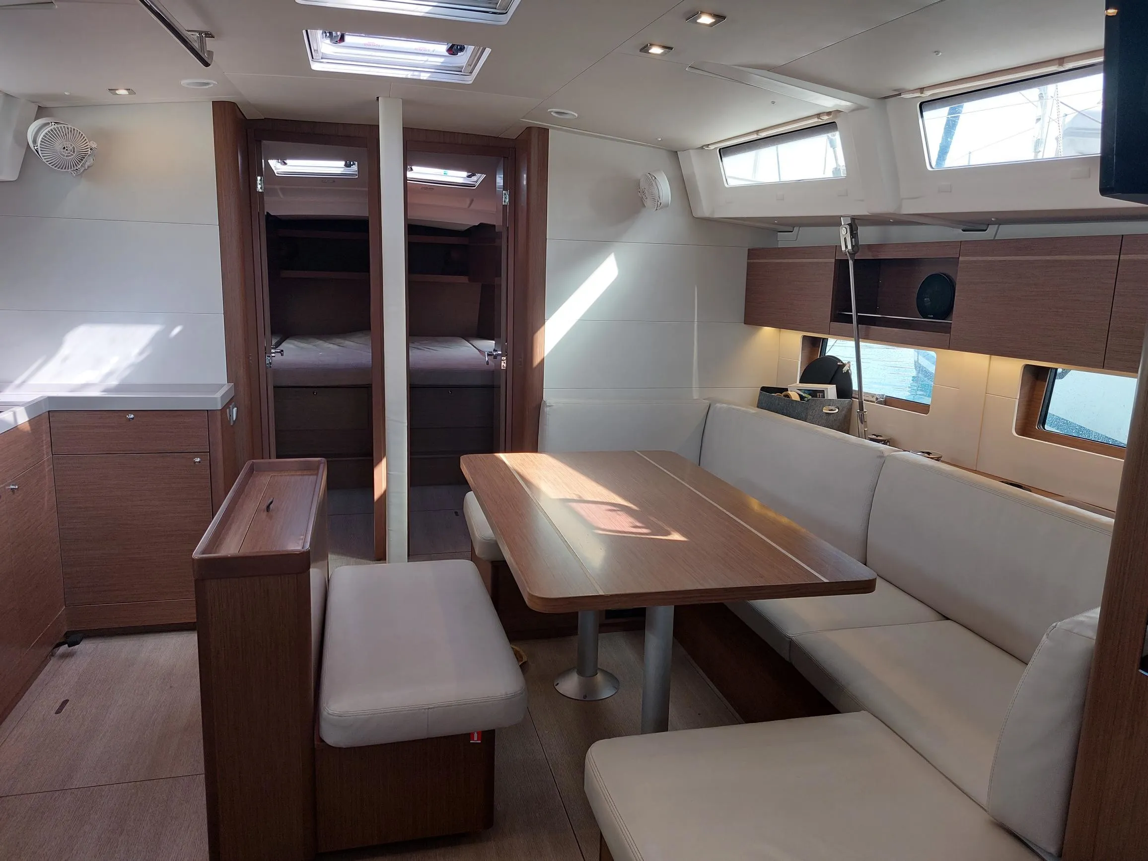 Oceanis 46.1 Kalmi — фотография яхты 10