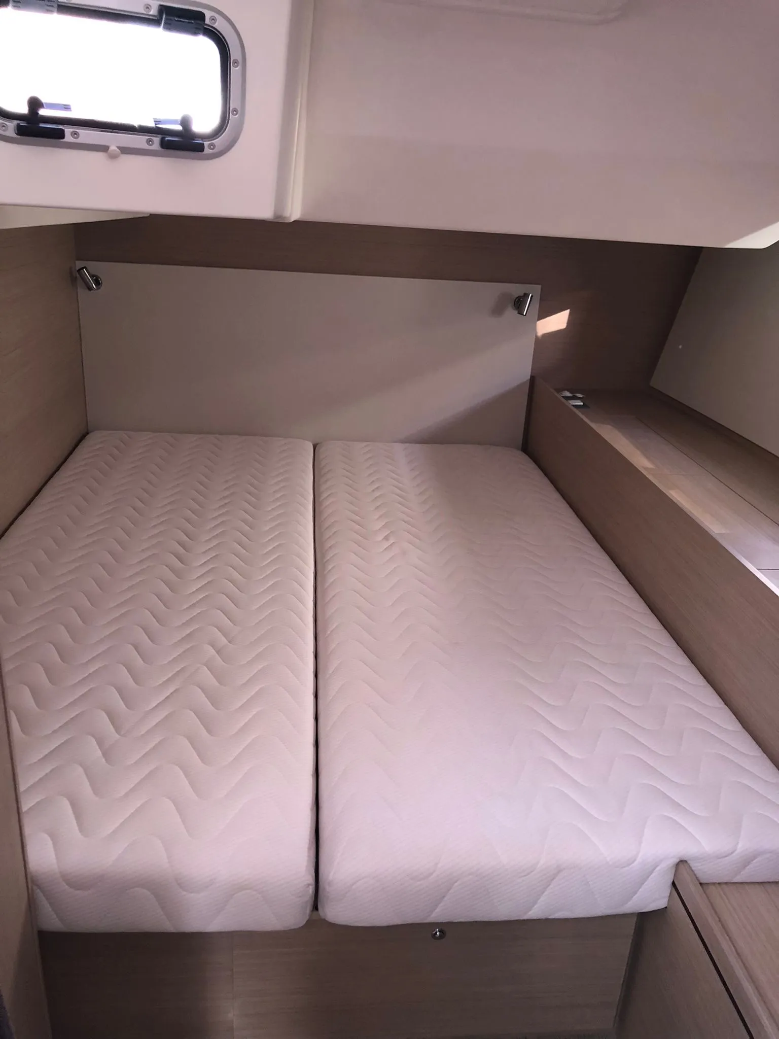Oceanis 51.1 Le Grand — yacht photo 2