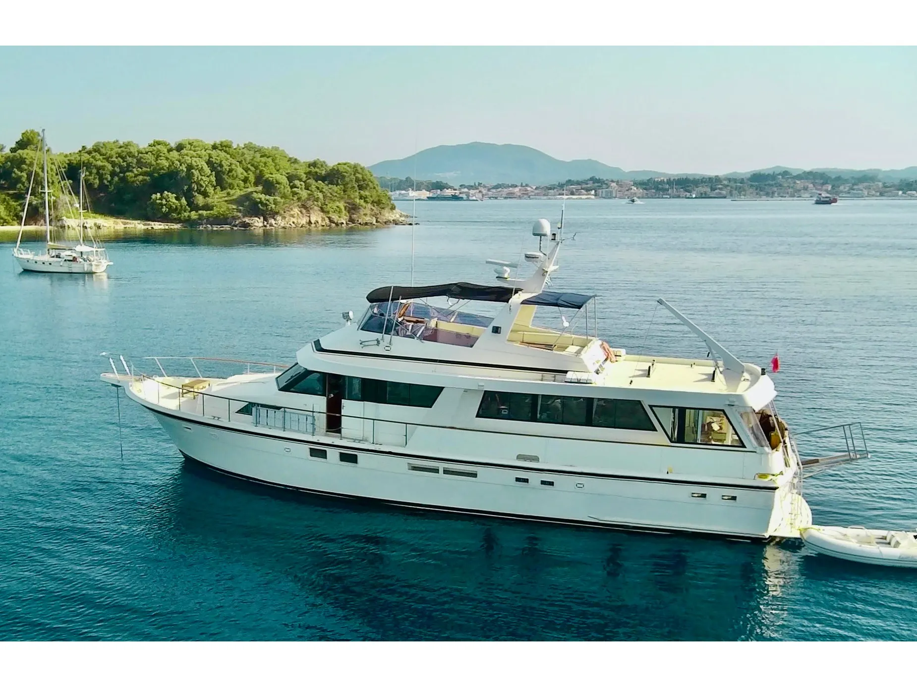 Motoryacht Spica Primero — fotografia jachty 1