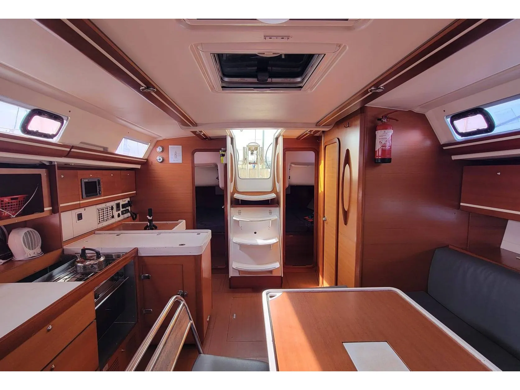 Dufour 445 Grand Large Monarque — jahtikuva 4