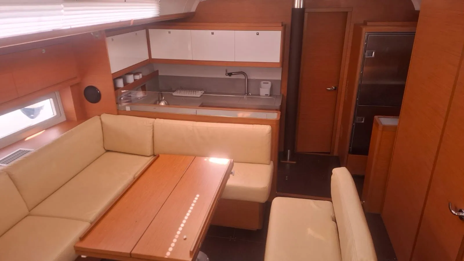 Dufour 530 Atua — фотография яхты 6