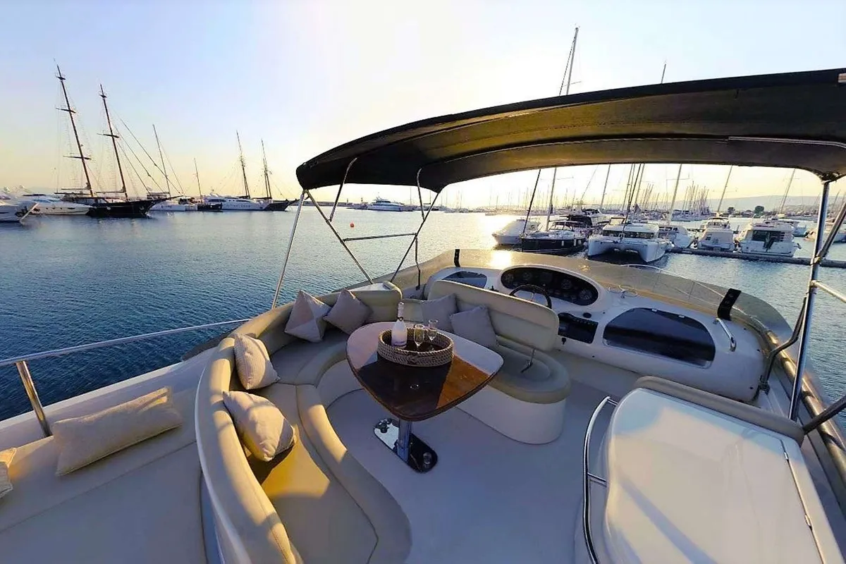Azimut 58 Linda II — yacht photo 11