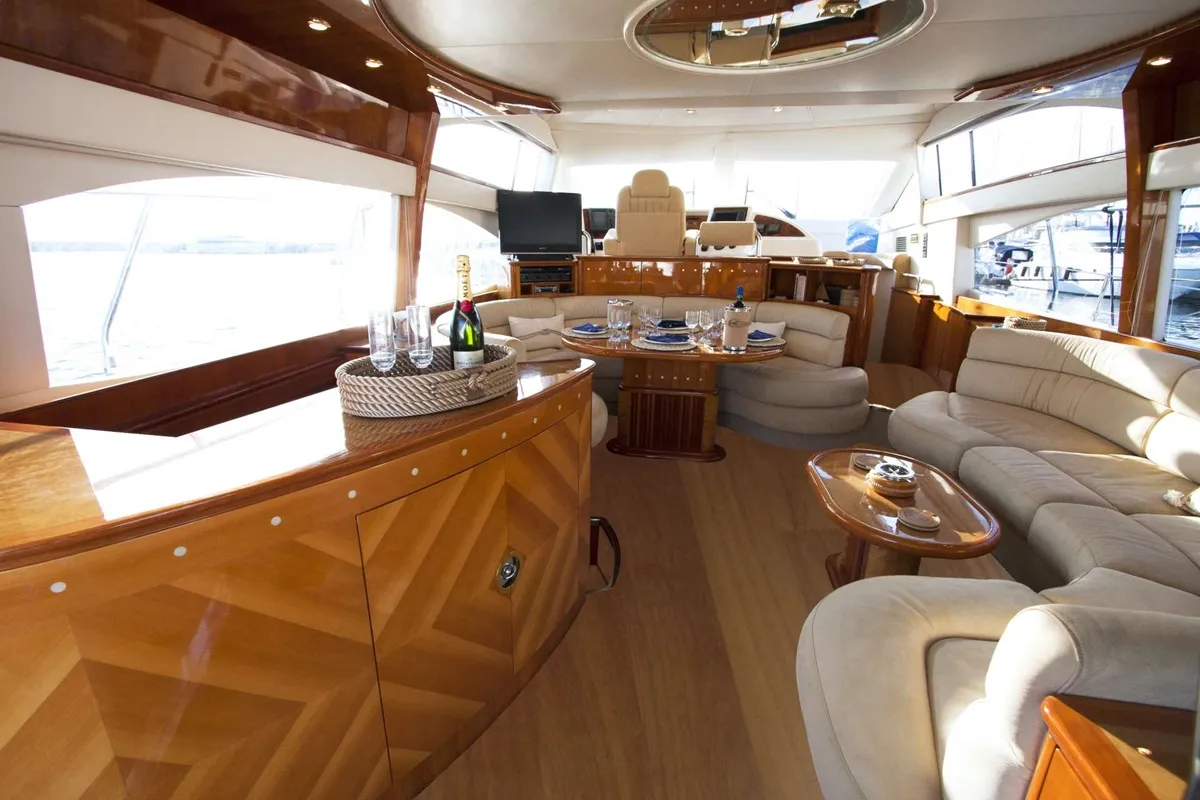 Azimut 58 Linda II — yacht photo 6