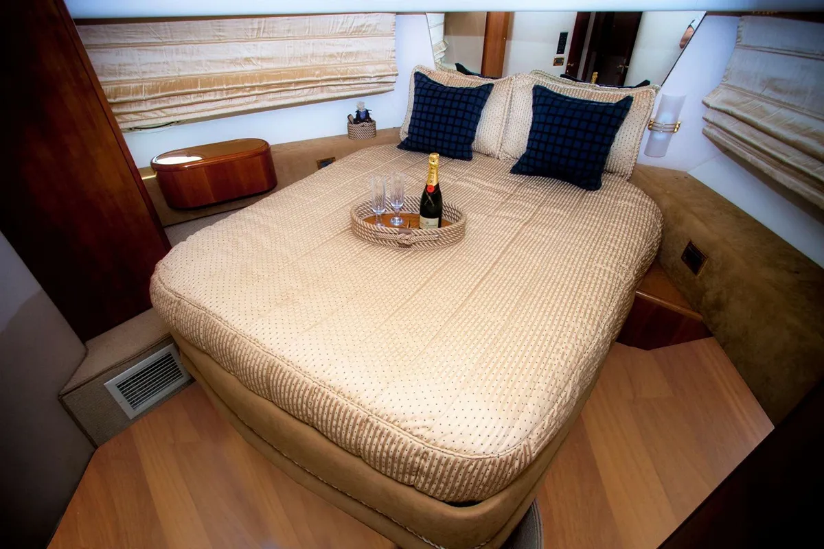 Azimut 58 Linda II — yacht photo 9