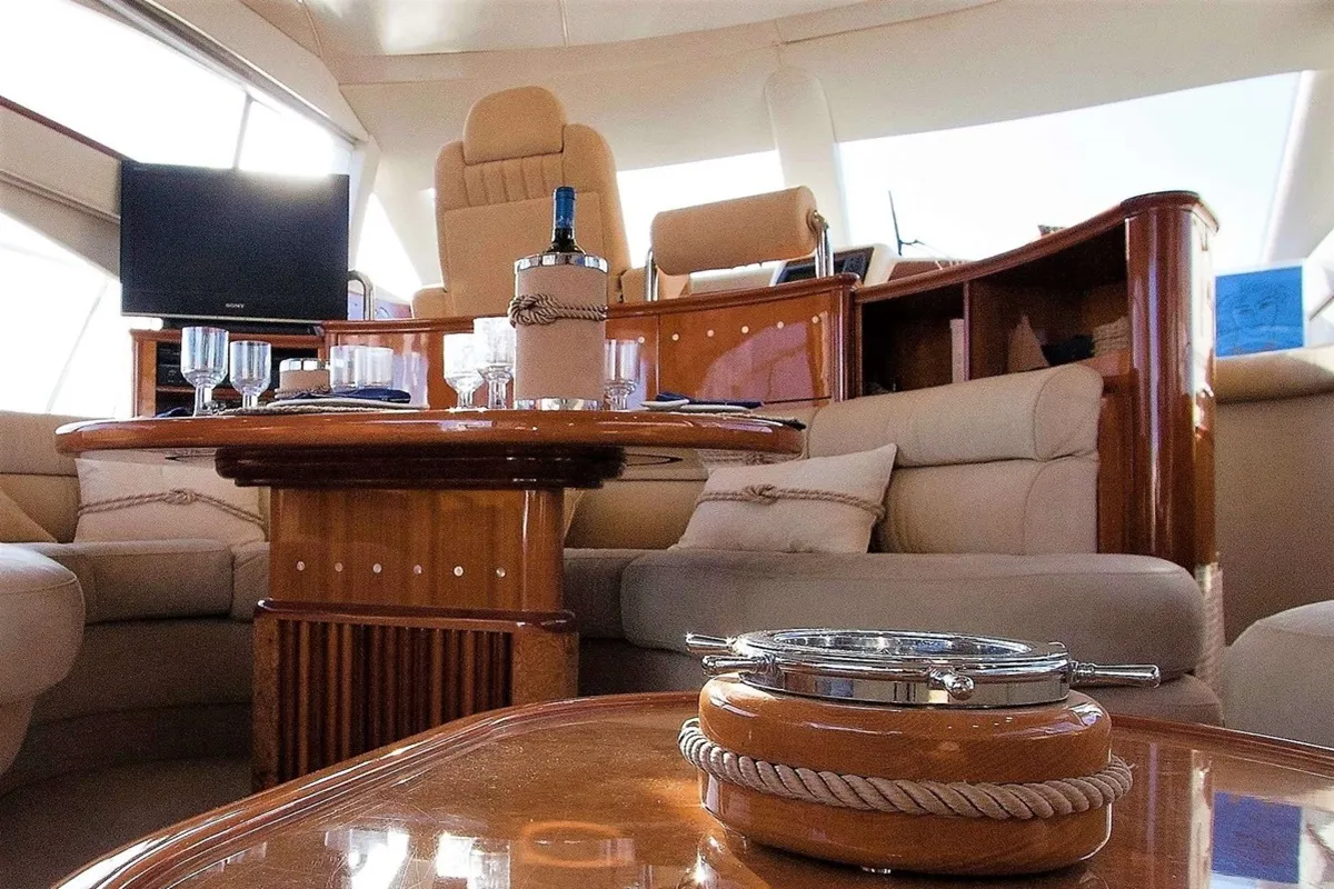 Azimut 58 Linda II — yacht photo 15