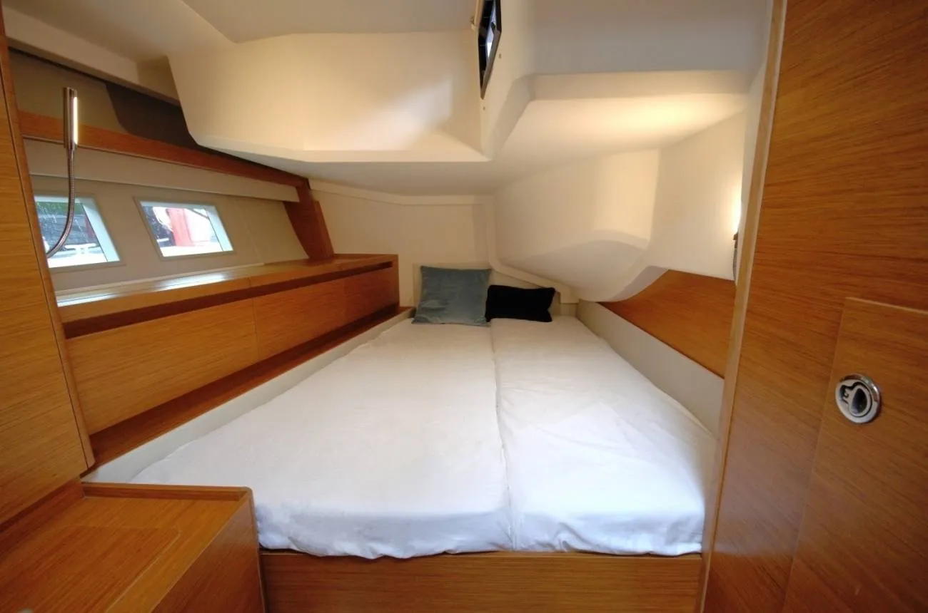 Hanse 588 Eclipse — yacht photo 2
