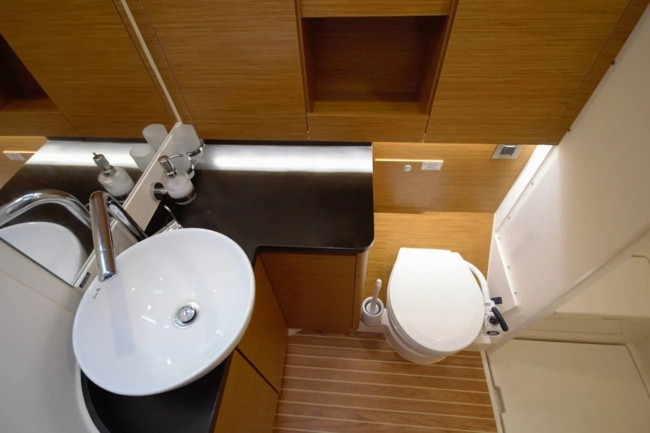 Hanse 588 Eclipse — yacht photo 32