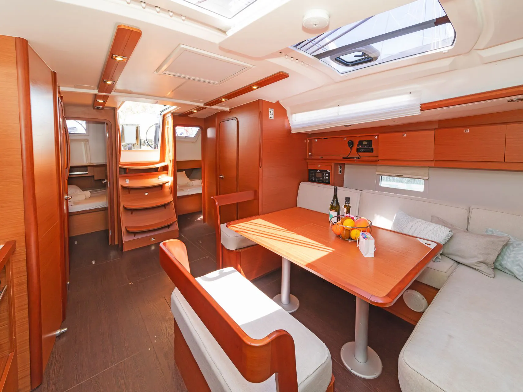 Dufour 430 Ocean Wisper — jahtikuva 2