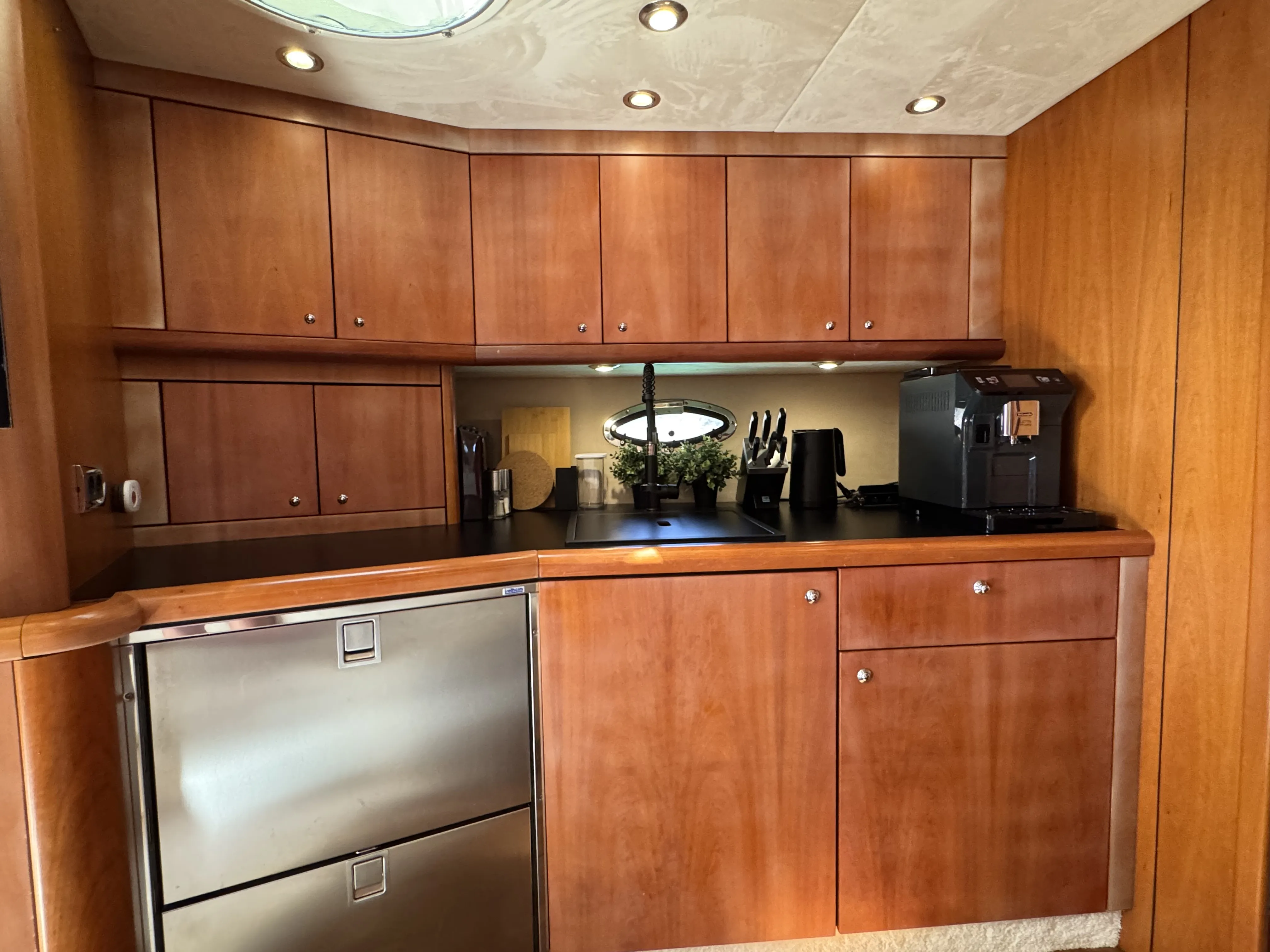 Sunseeker Portofino 53 Polly — yachtbillede 12