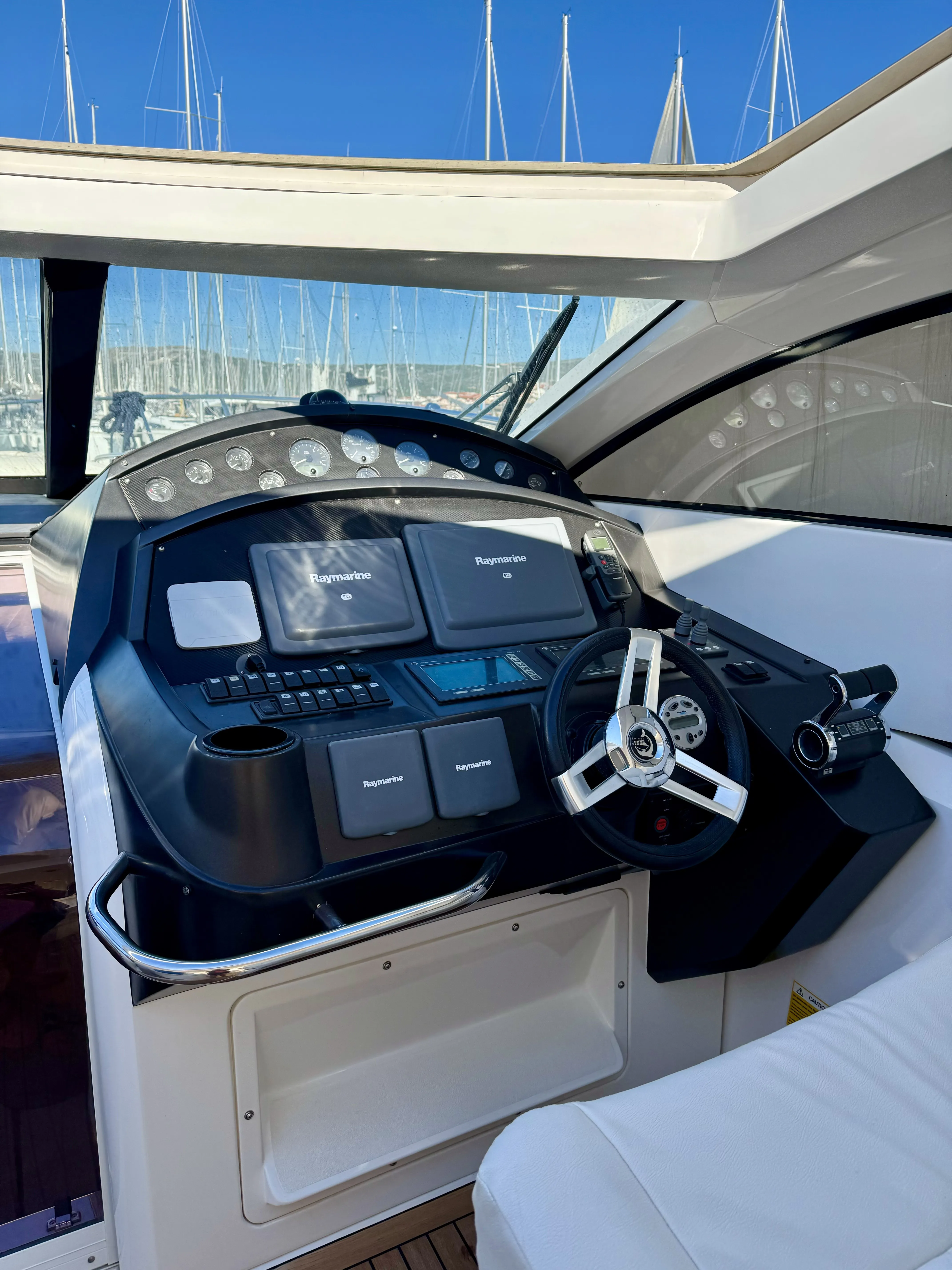 Sunseeker Portofino 53 Polly — yachtbillede 21