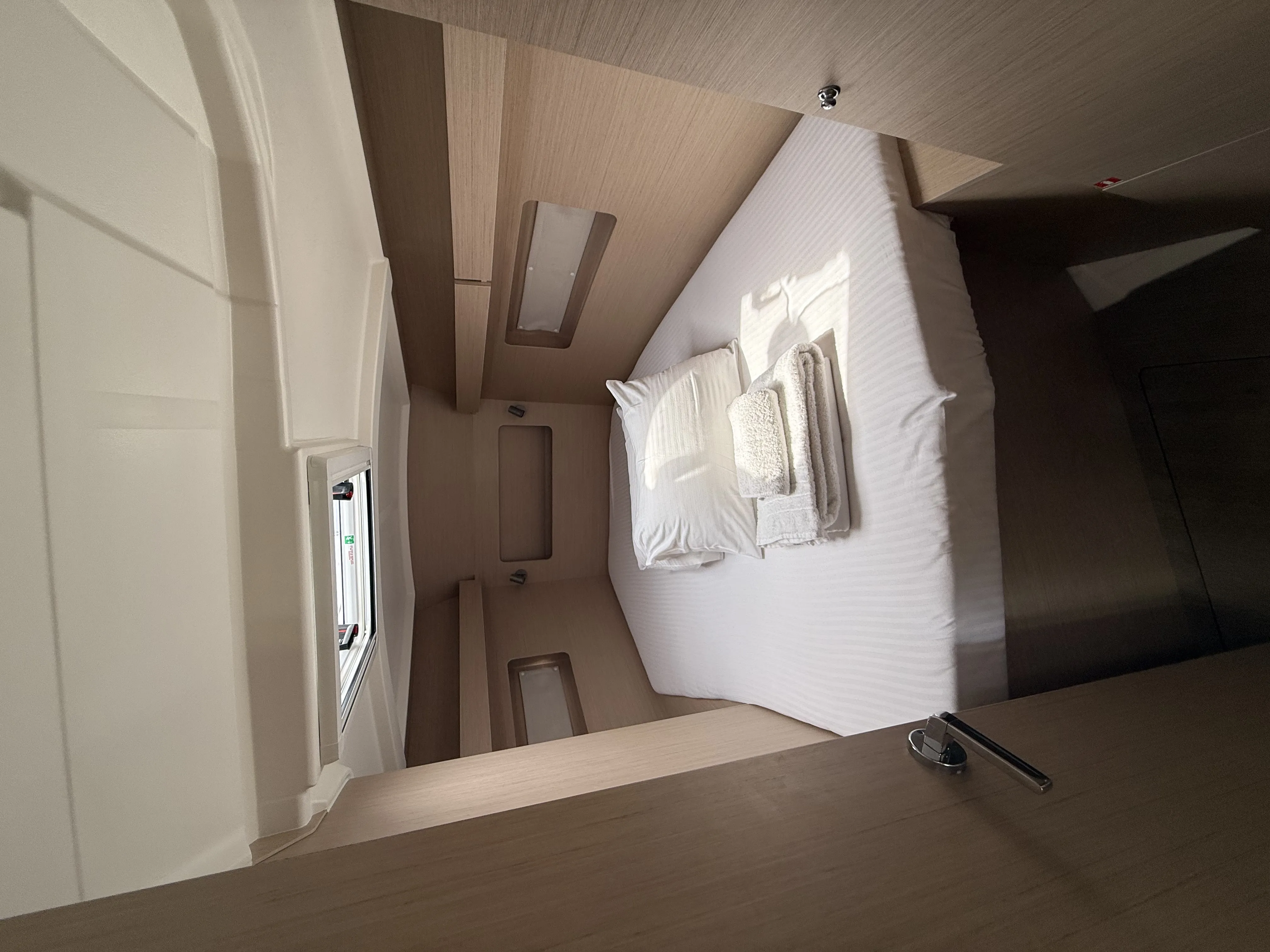 Oceanis 37 Karyatis — yacht photo 2
