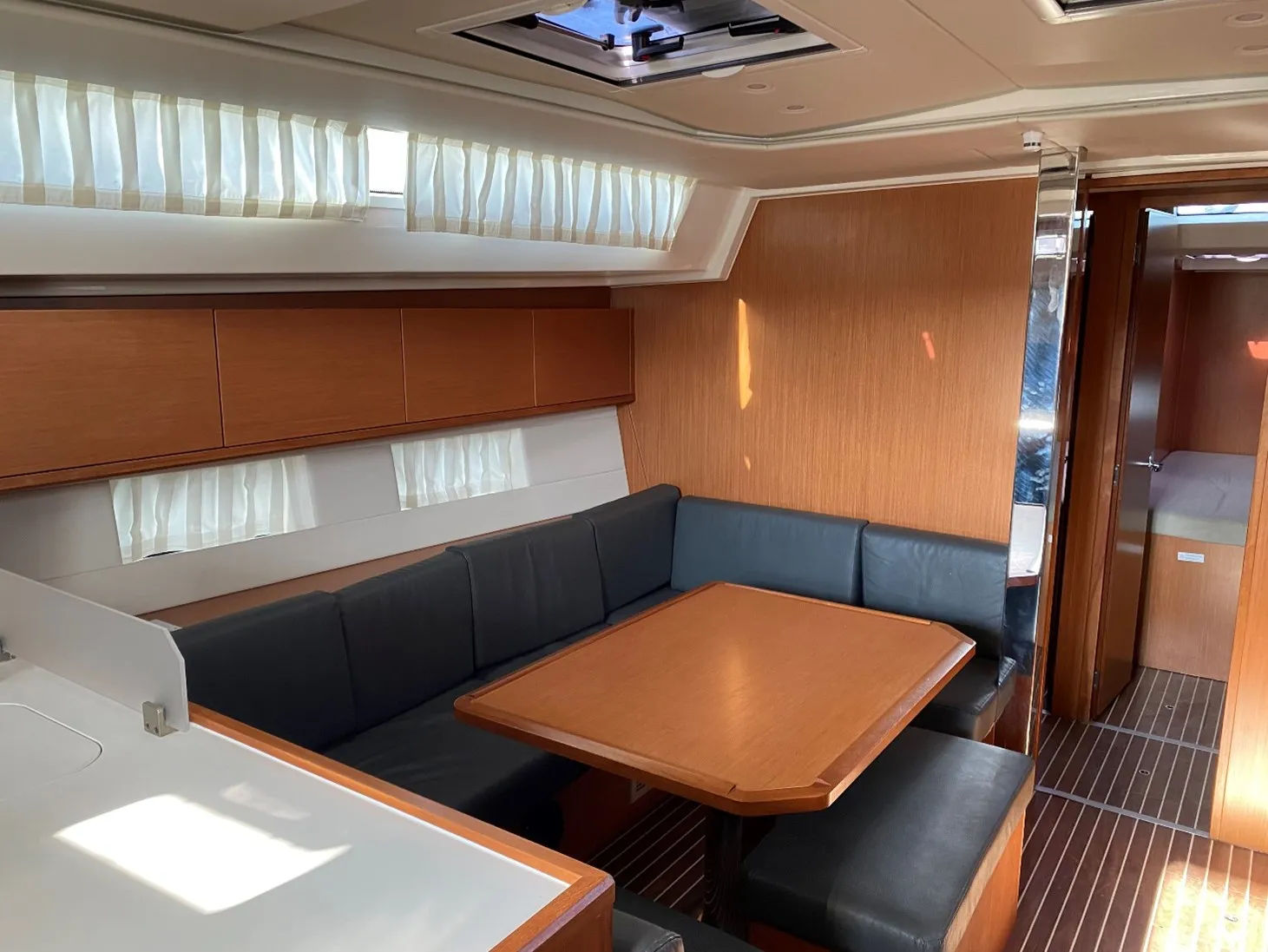Bavaria C45 Silver III — yacht photo 2